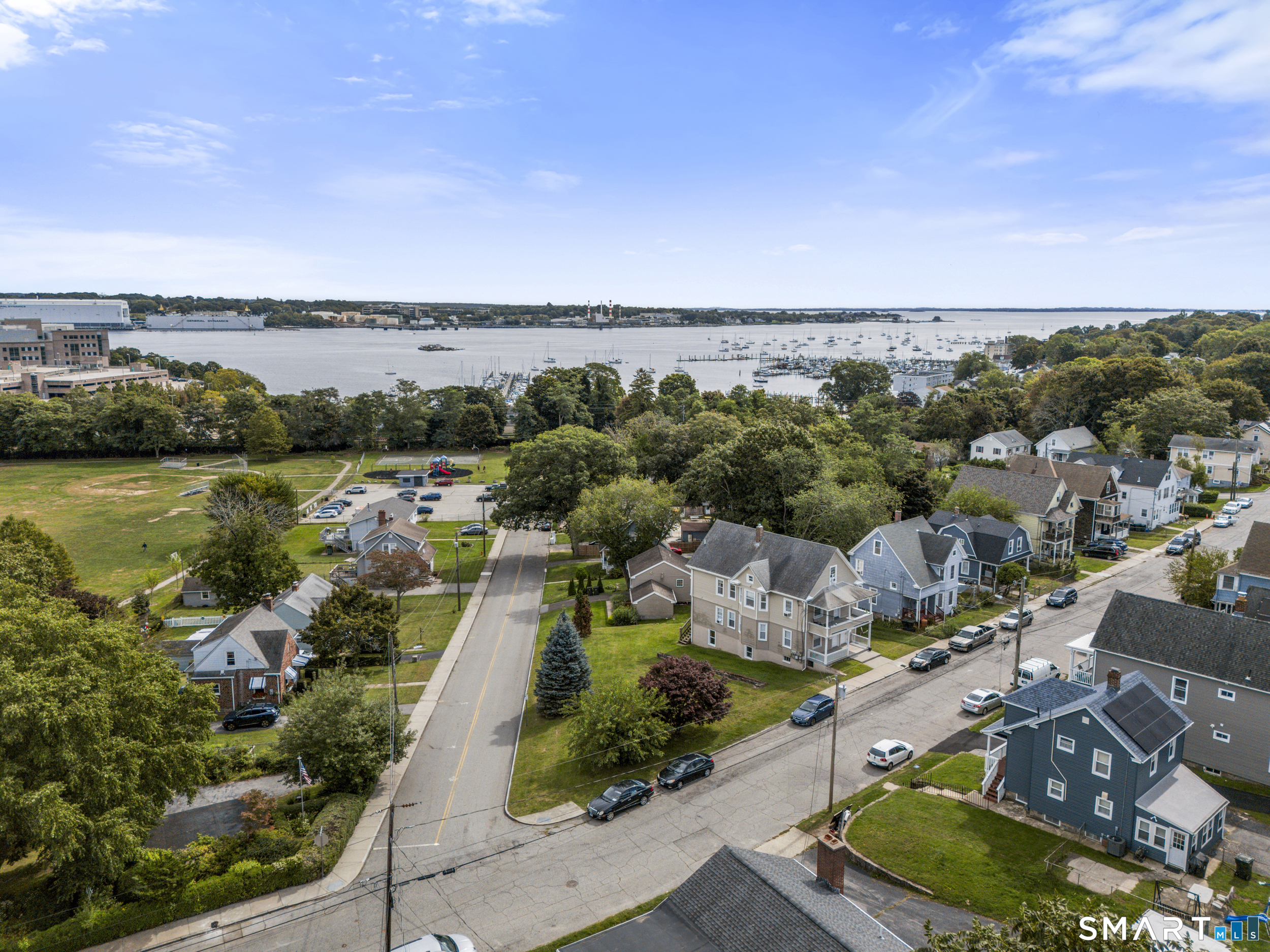 88 Riverview Avenue, New London, CT 06320