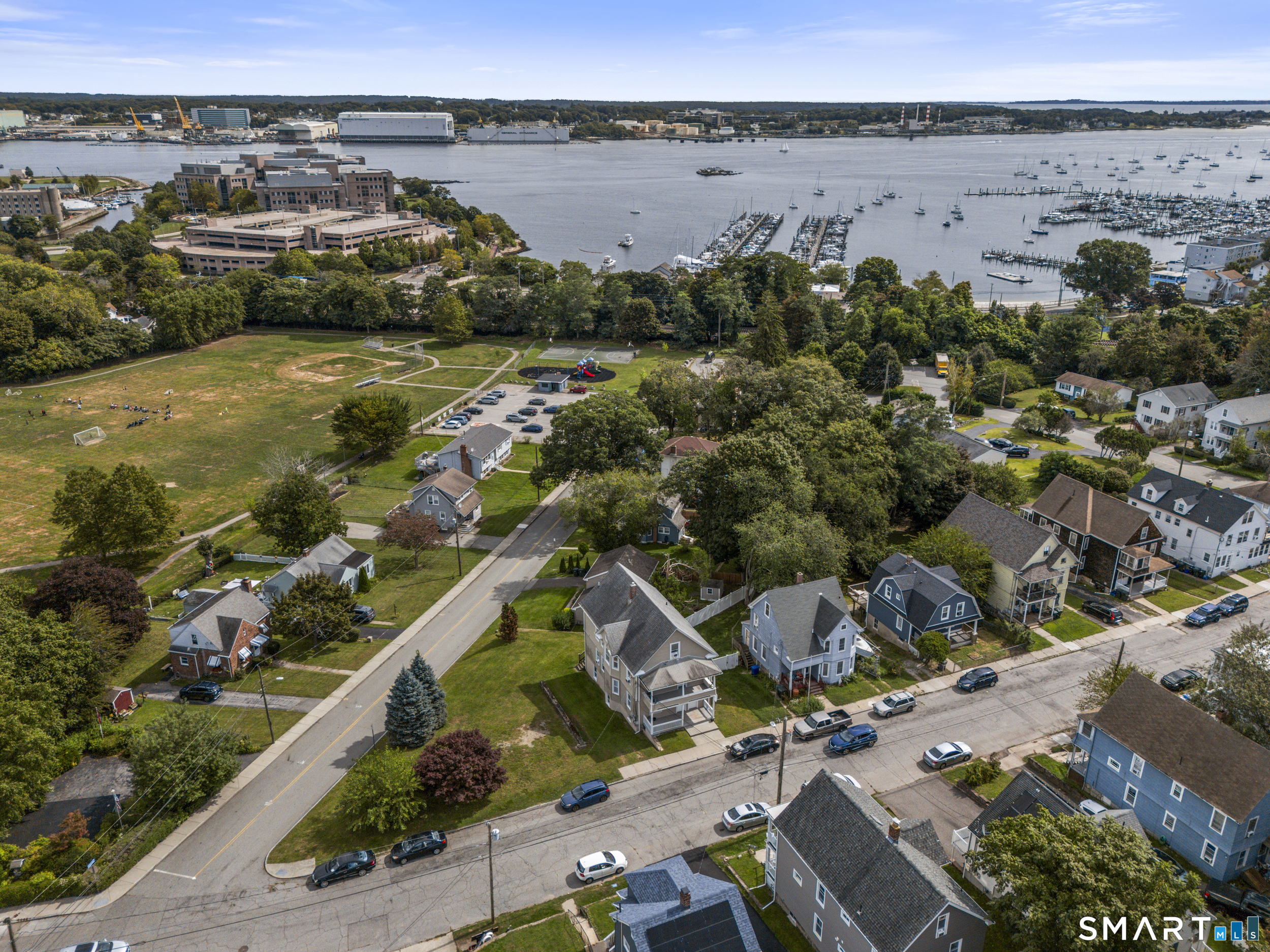 88 Riverview Avenue, New London, CT 06320
