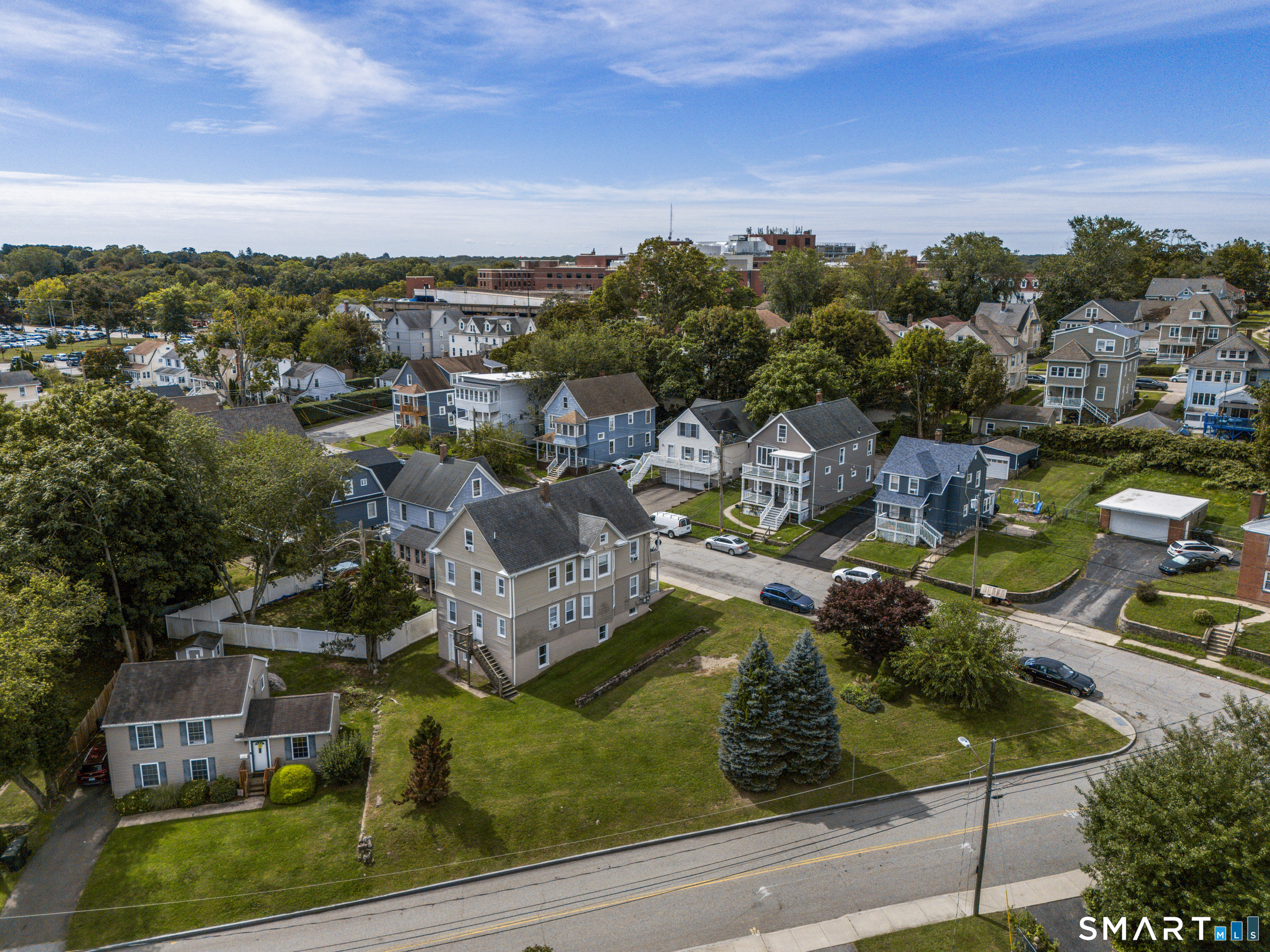 88 Riverview Avenue, New London, CT 06320