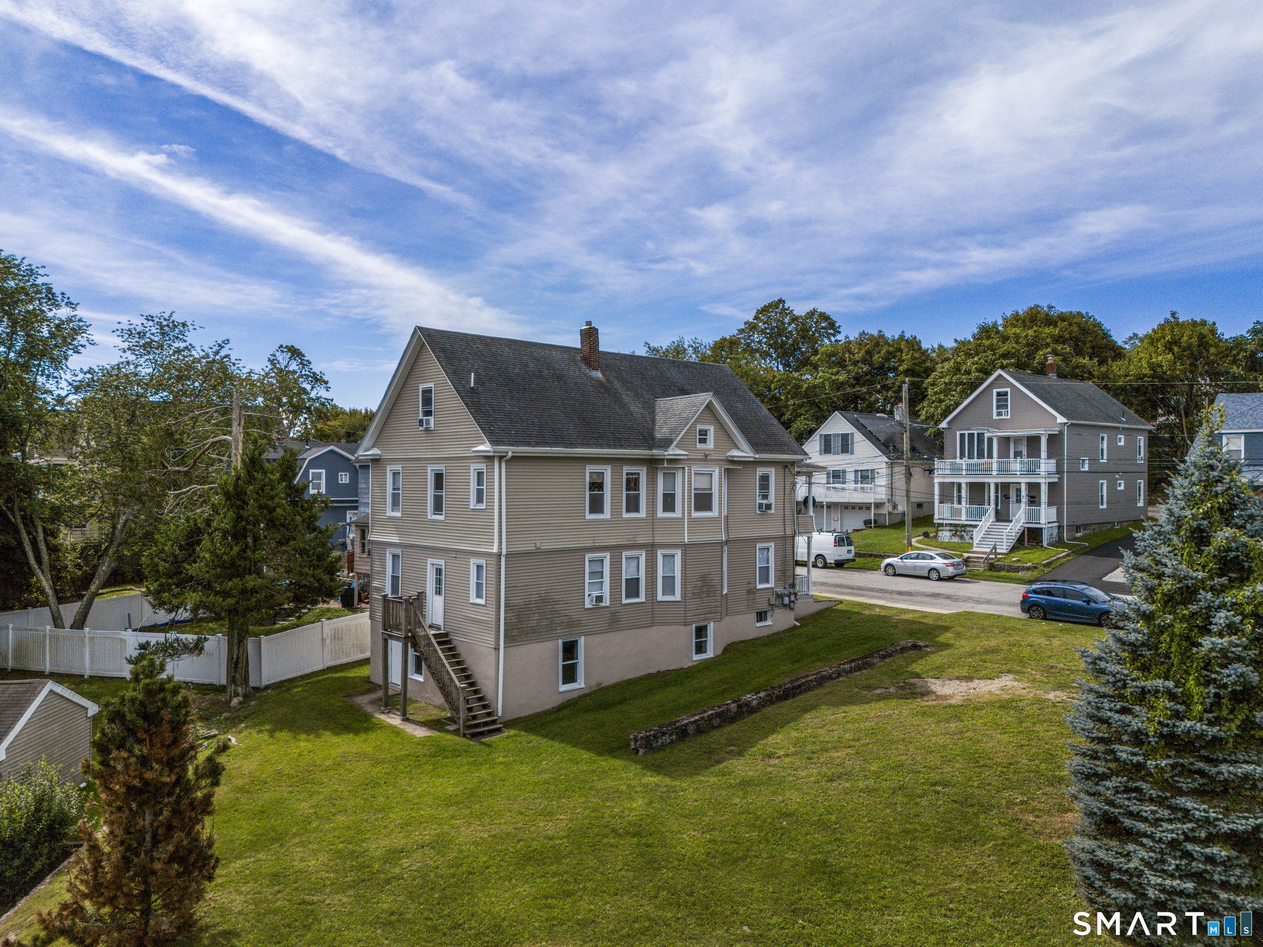 88 Riverview Avenue, New London, CT 06320