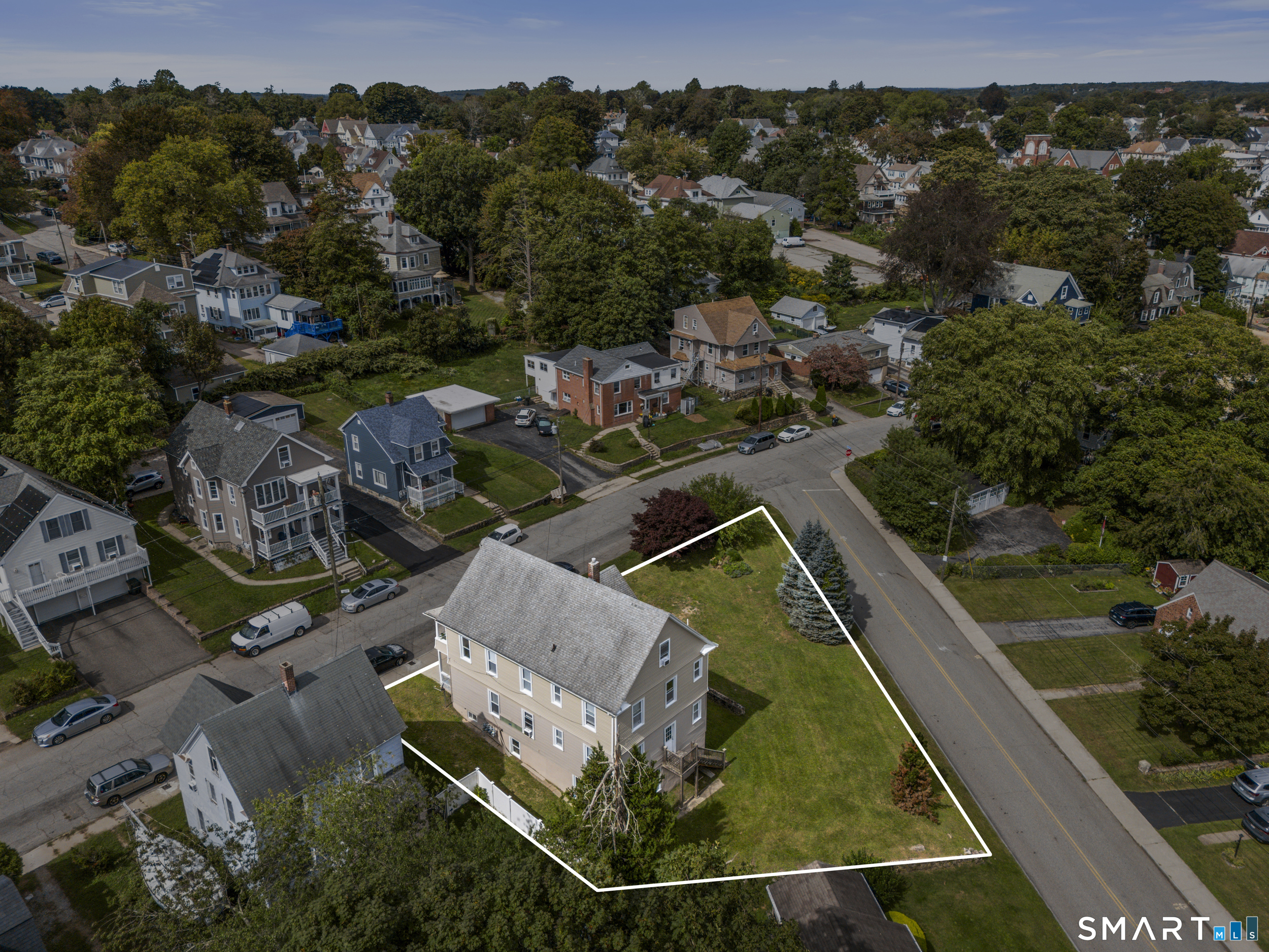 88 Riverview Avenue, New London, CT 06320