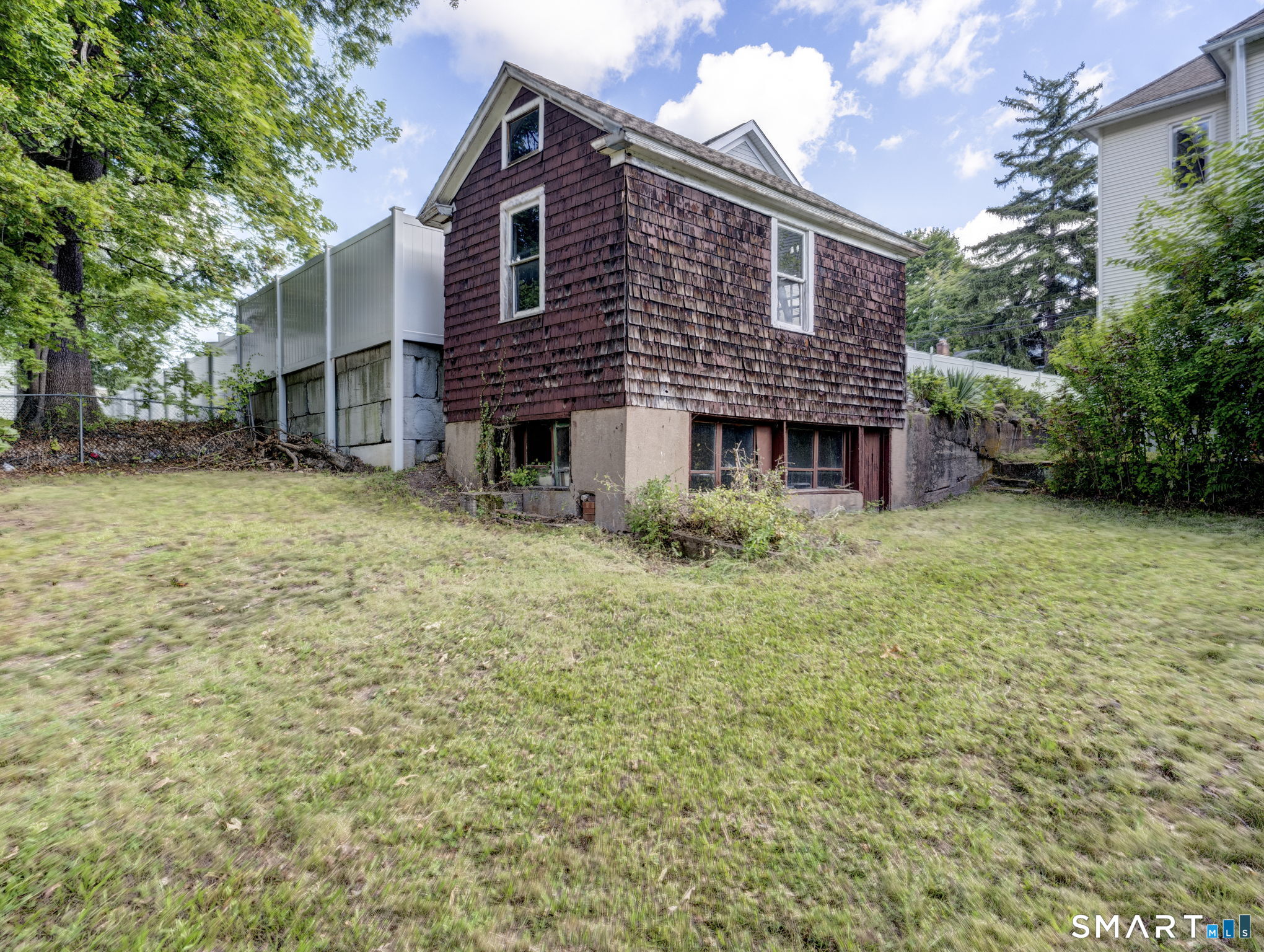 98 Norman Street photo 35