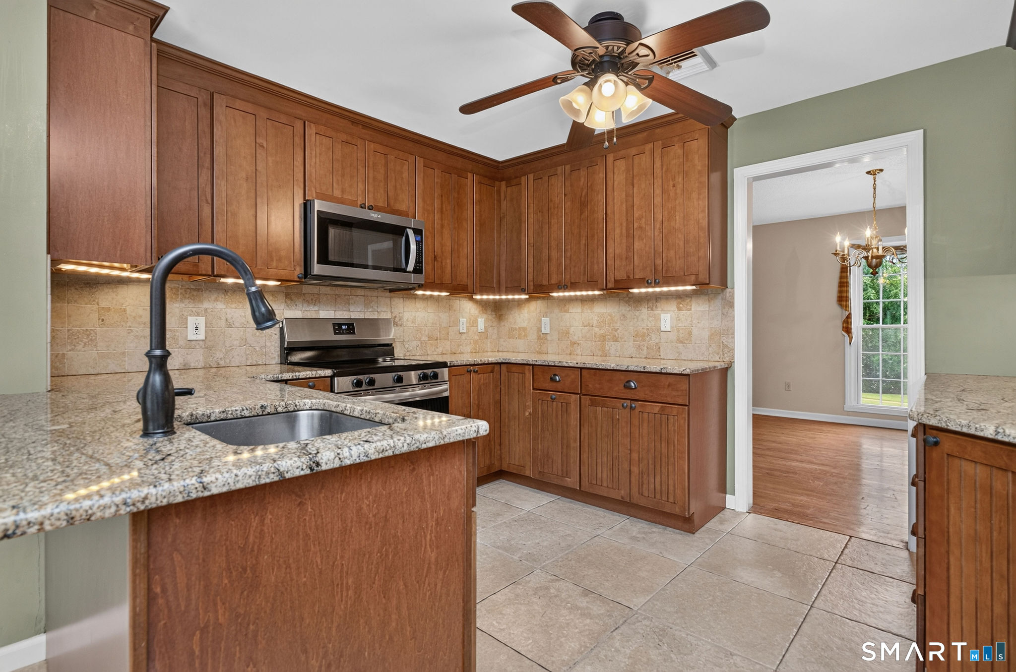 4 Huntington Ridge Road photo 13