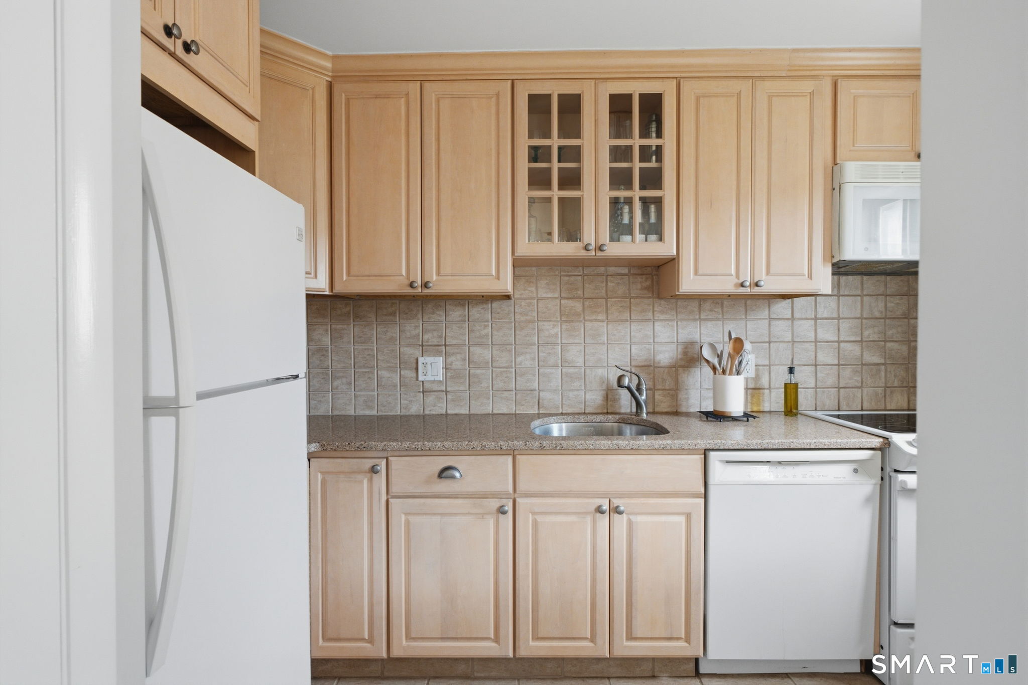 2437 Bedford Street Unit #C17 photo 12