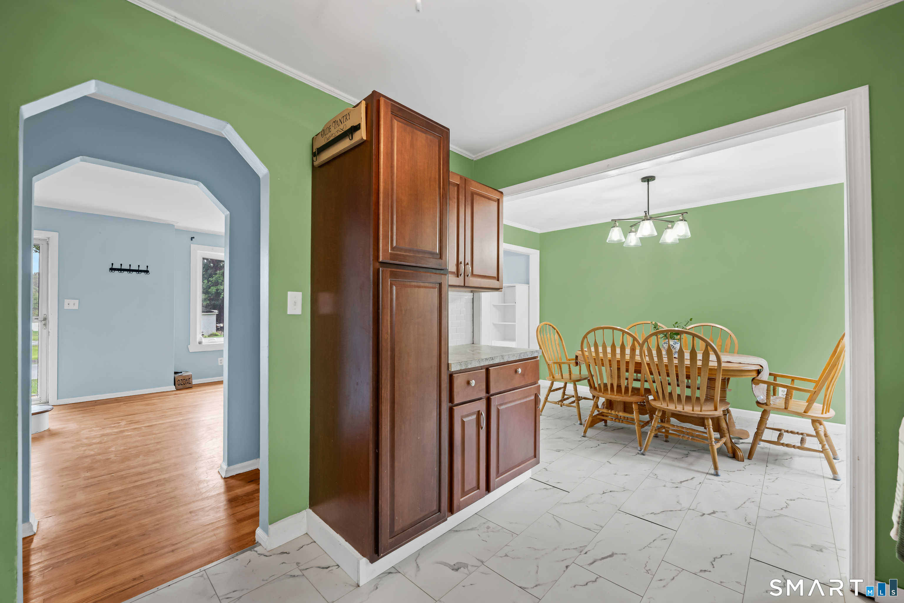 85 Renee Street photo 10