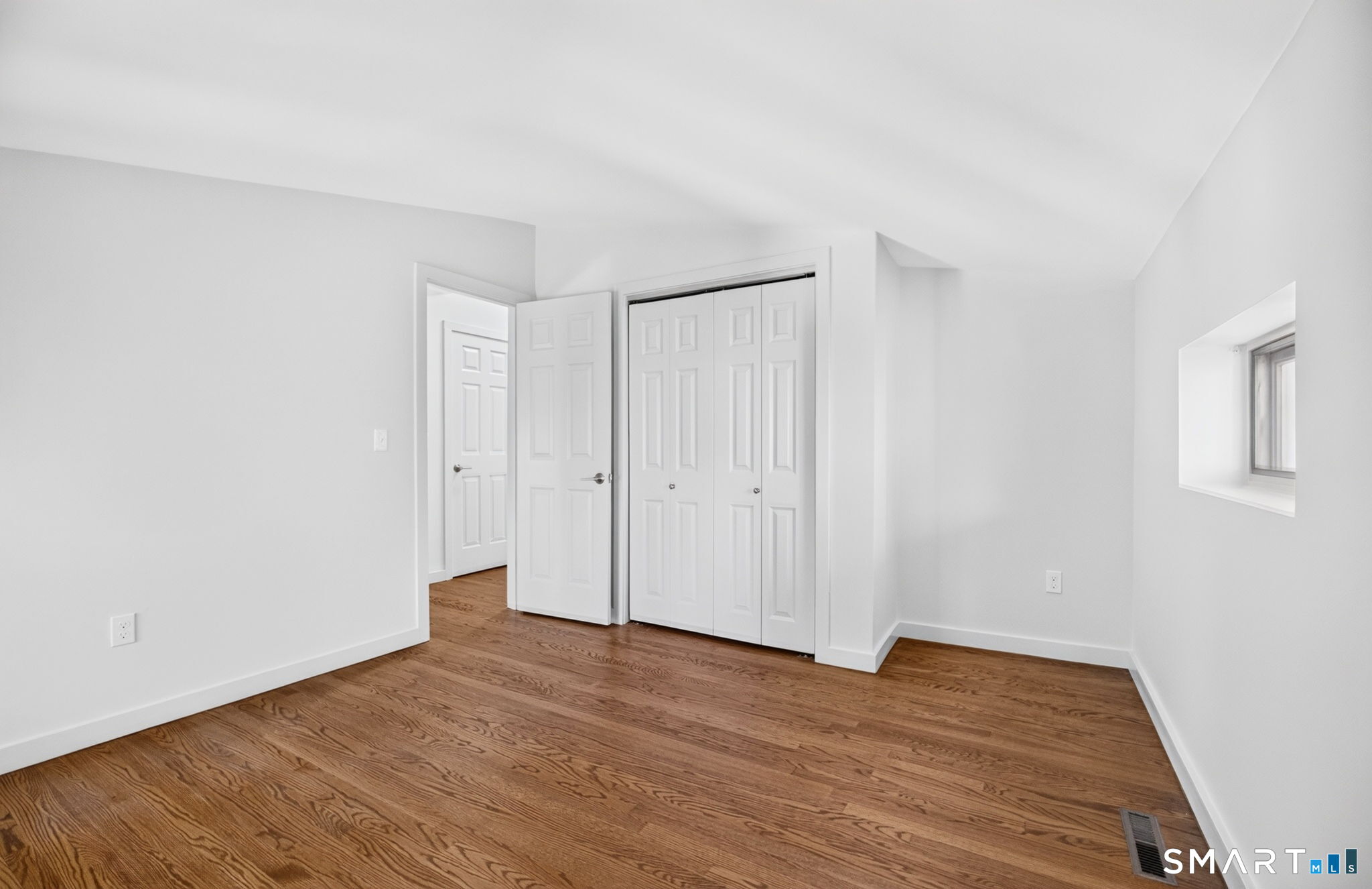 621 Chapel Street Unit #B photo 12