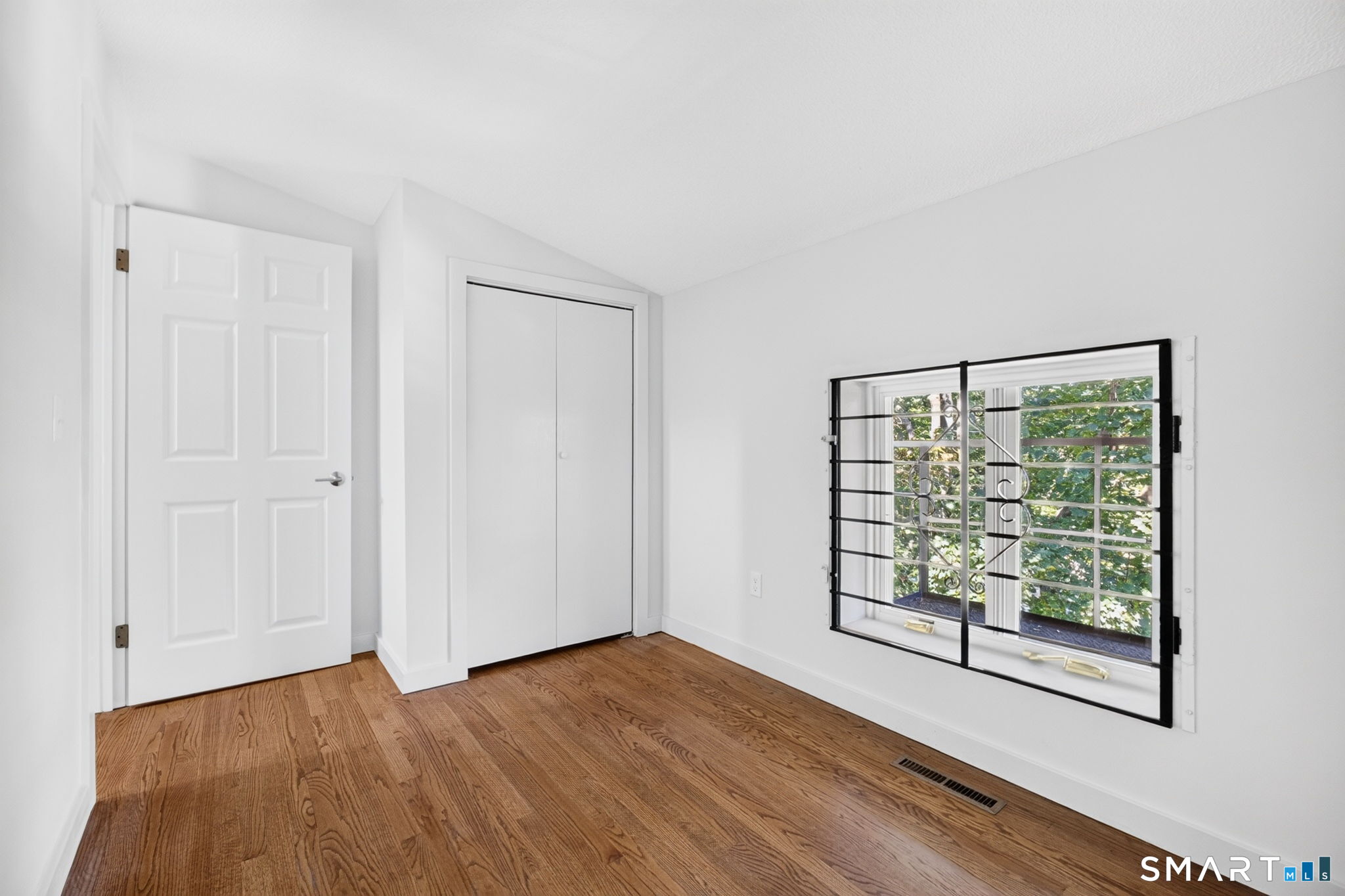 621 Chapel Street Unit #B photo 13