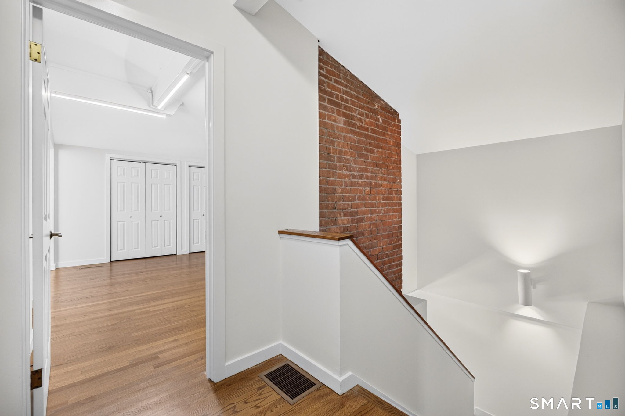 621 Chapel Street Unit #B photo 8