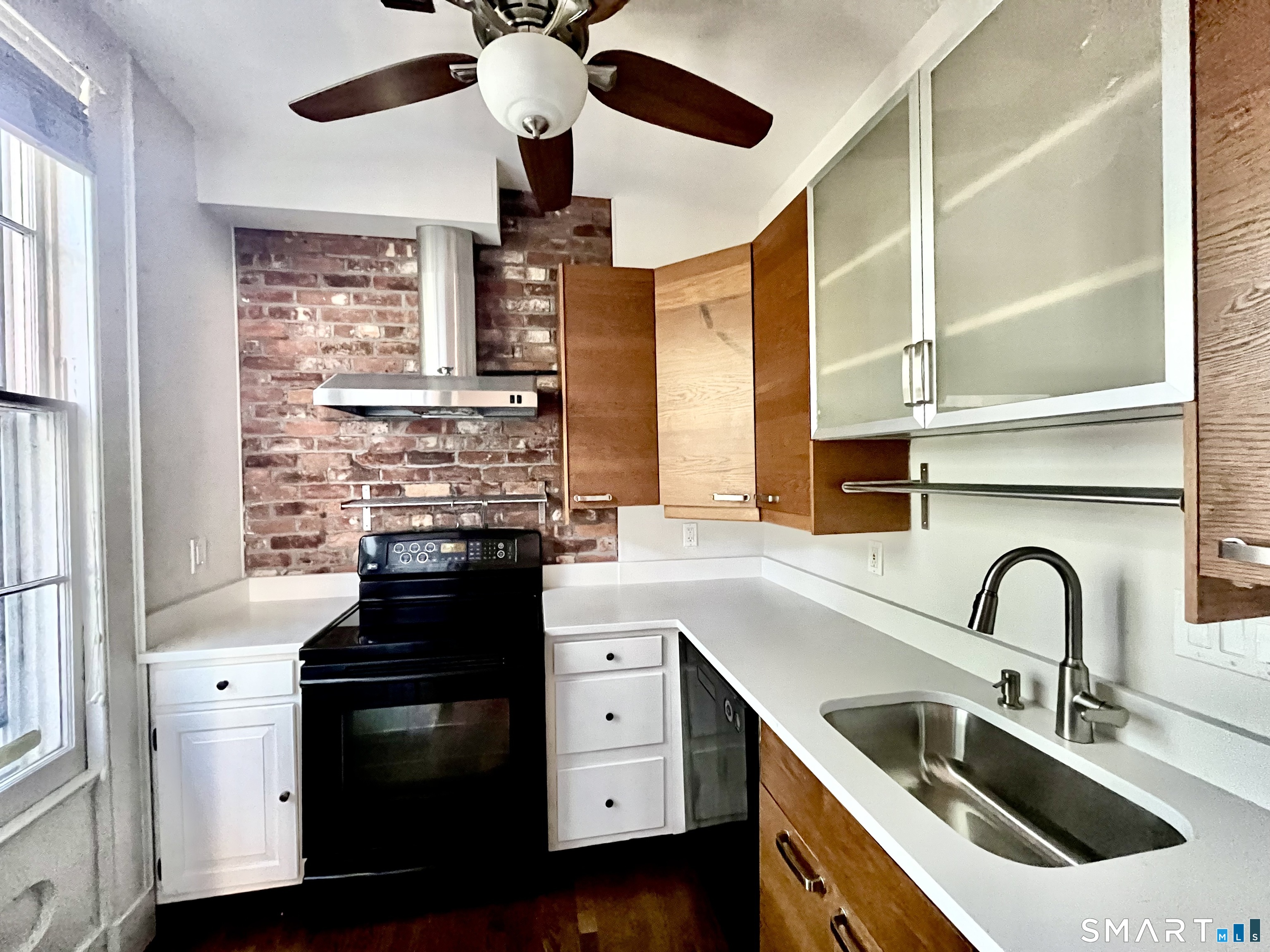 621 Chapel Street Unit #B photo 5