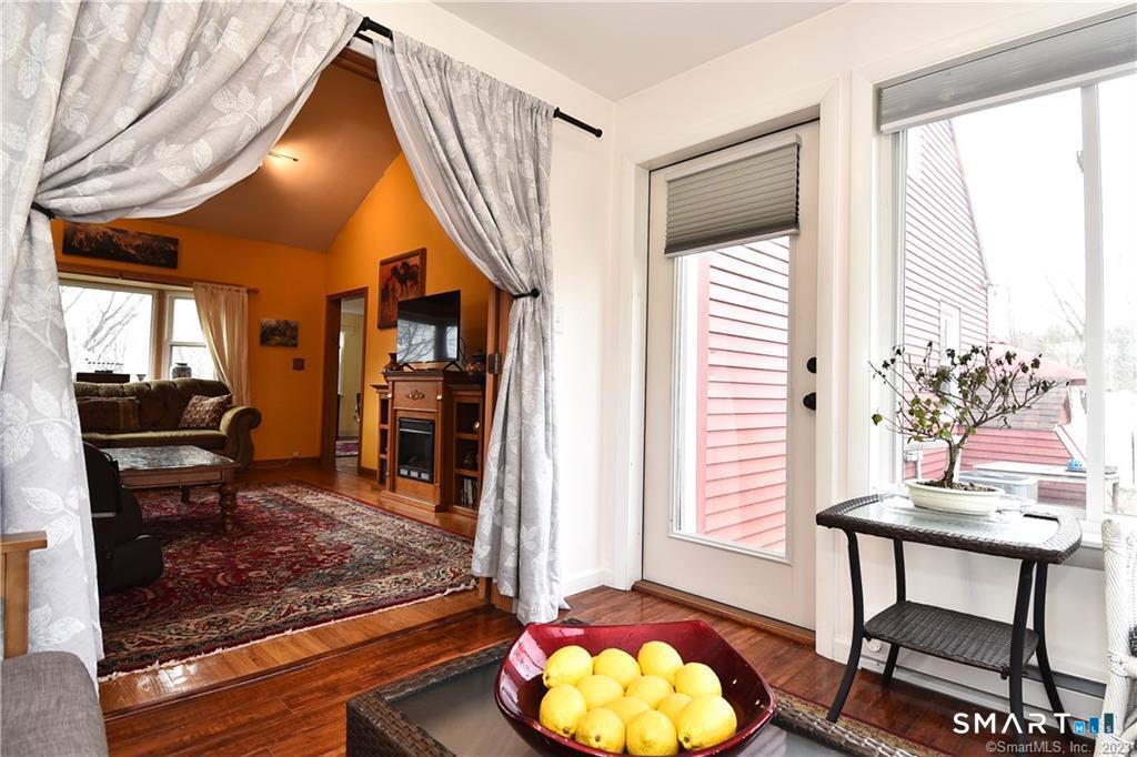 32 Barton Circle photo 12