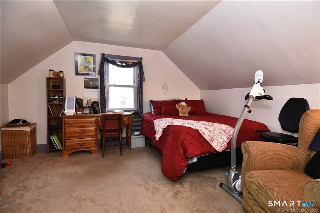 32 Barton Circle photo 19