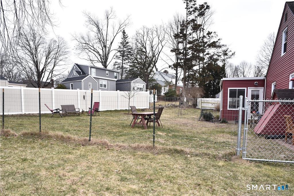 32 Barton Circle photo 23