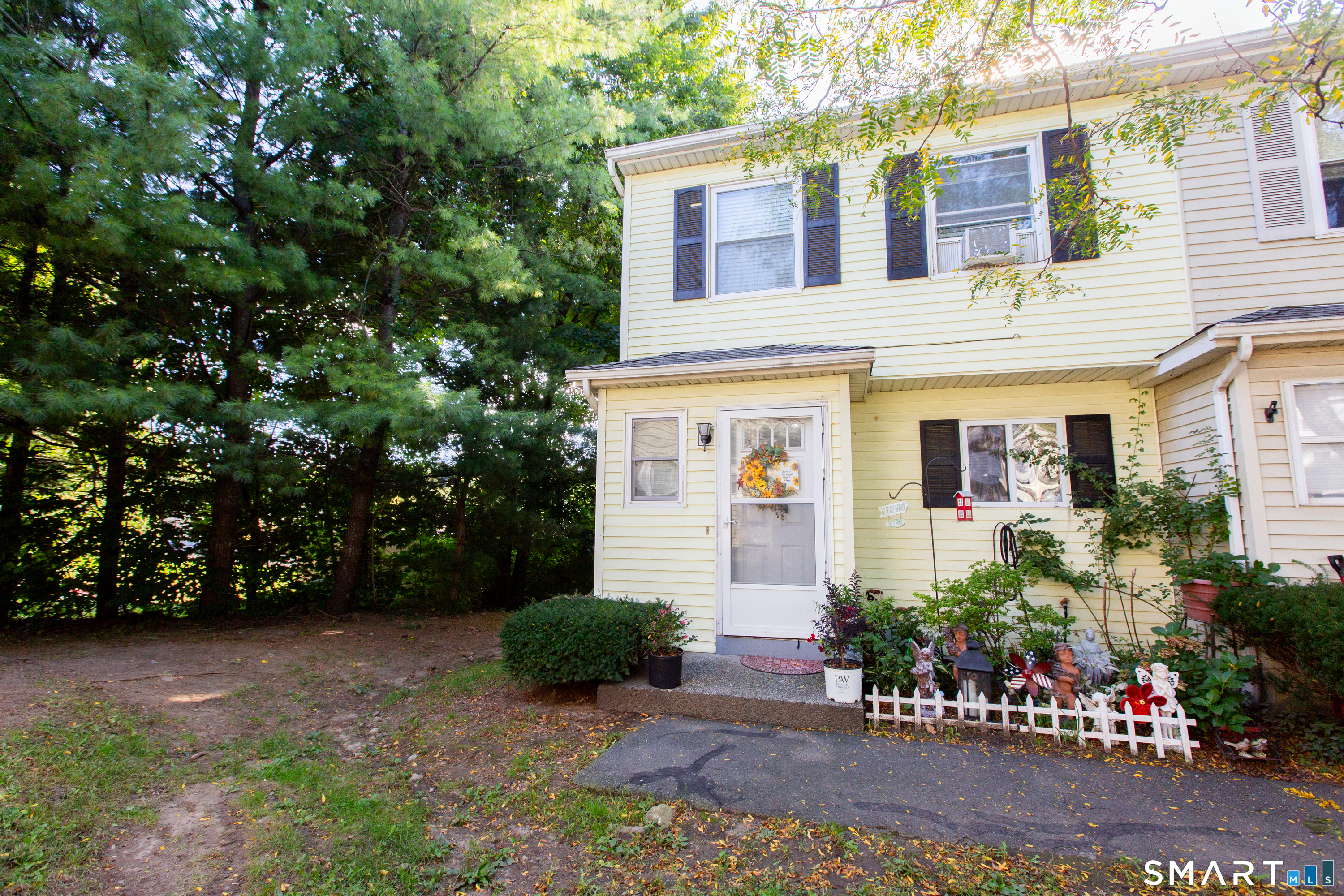 25 Padanaram Road Unit #23