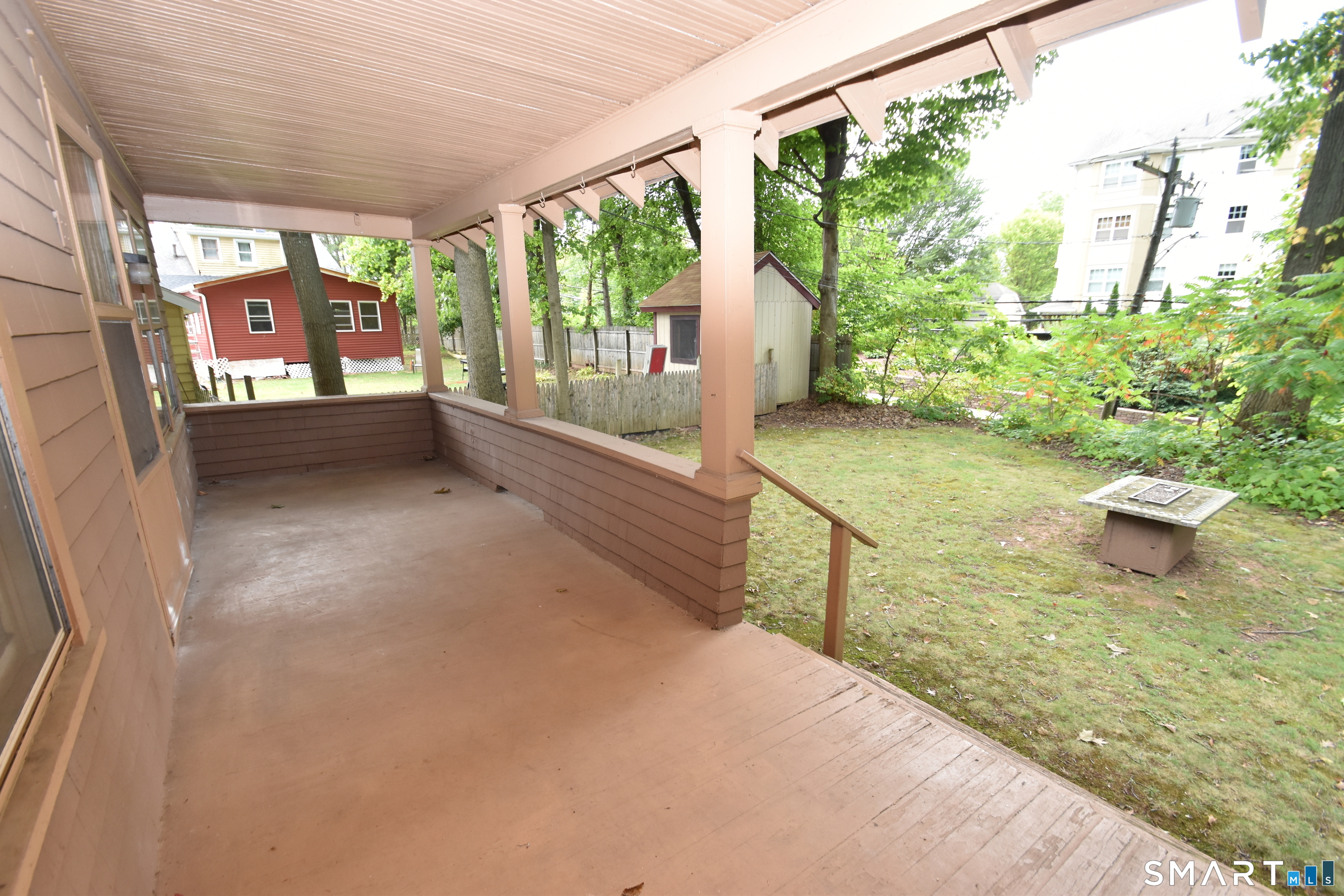 880 South Quaker Lane photo 4