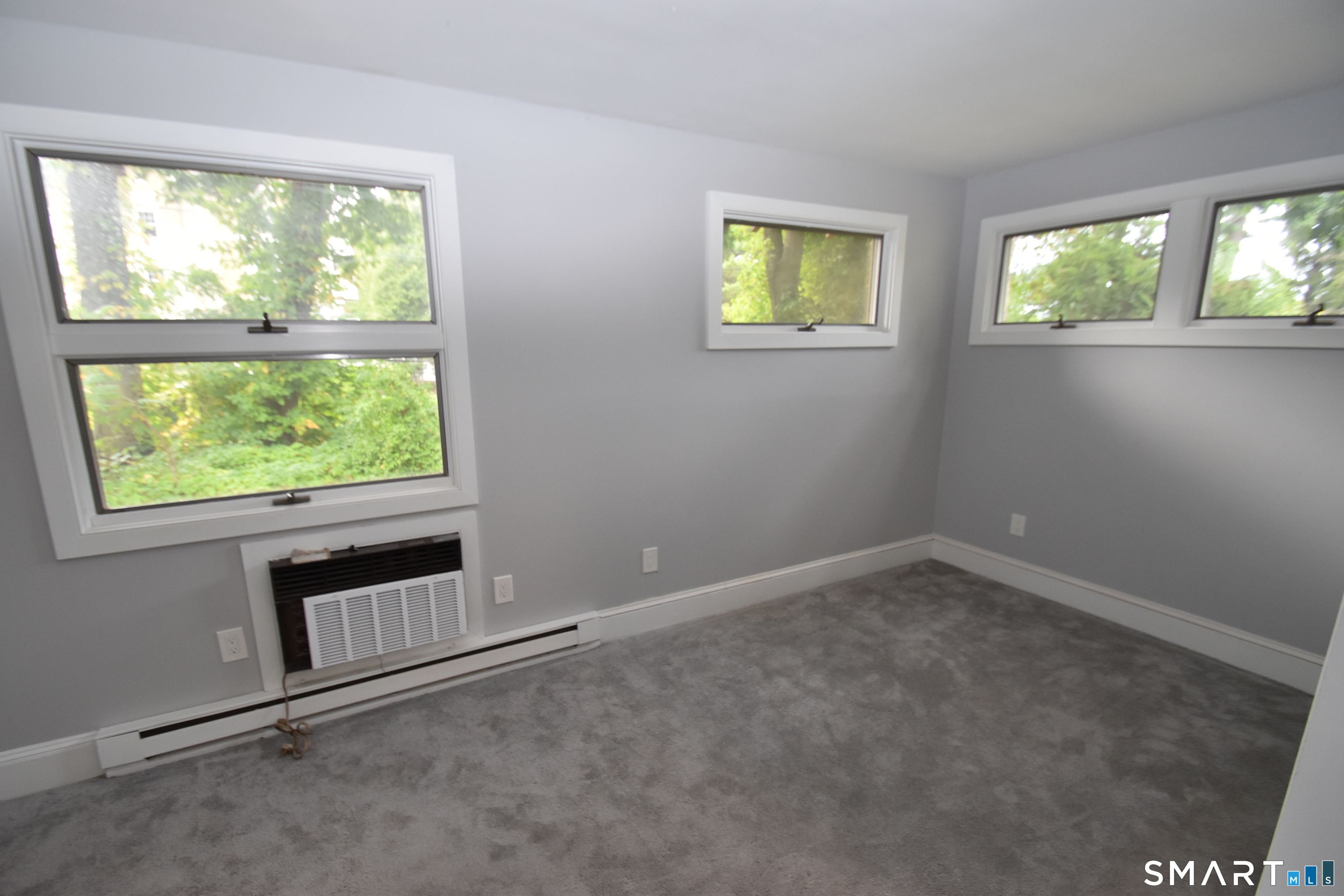 880 South Quaker Lane photo 17
