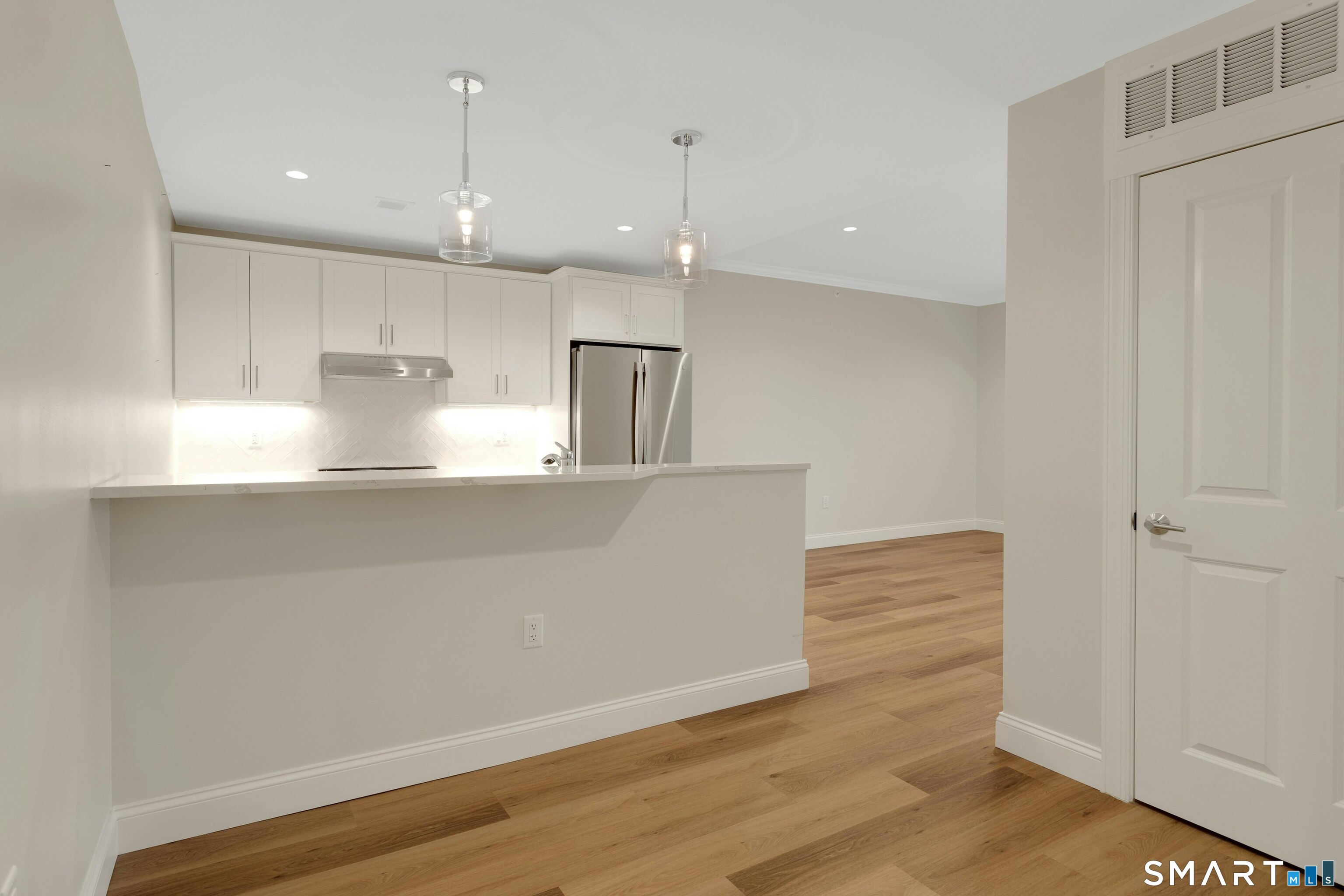 340 Heights Road Unit #305 photo 3