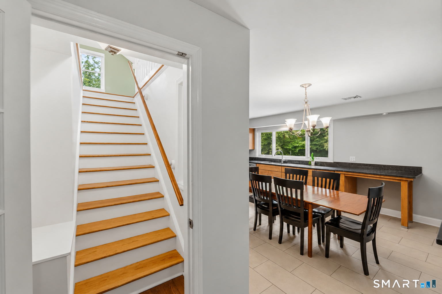 211 Old Farm Road photo 23