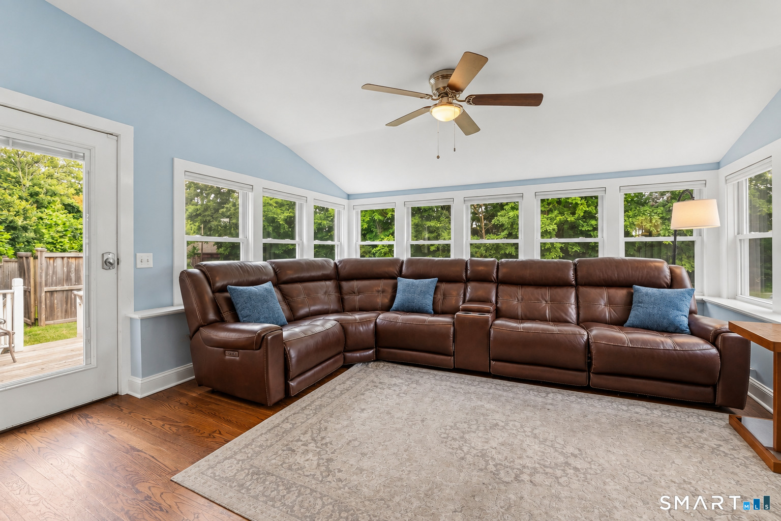 211 Old Farm Road photo 15