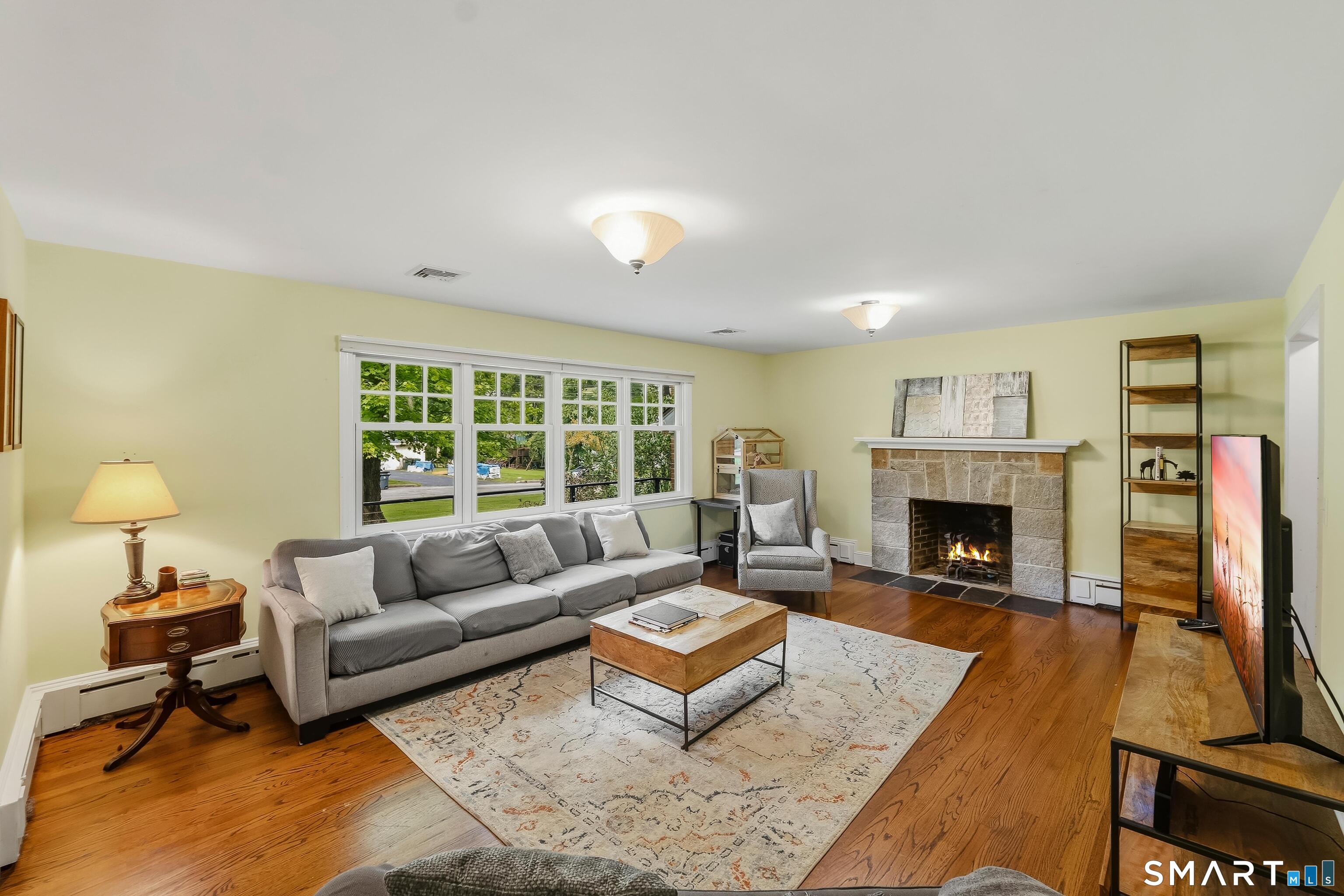 211 Old Farm Road photo 13