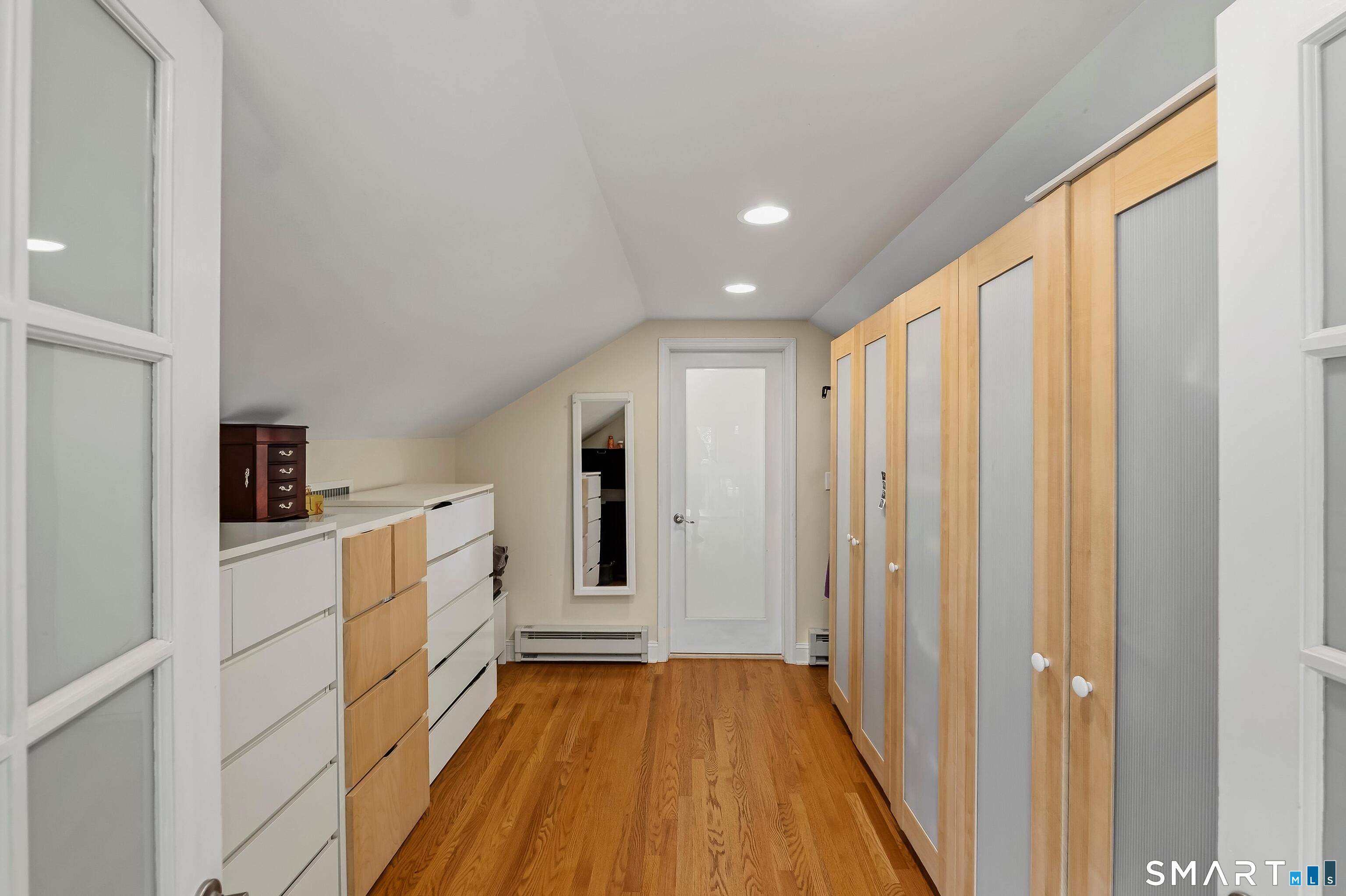 211 Old Farm Road photo 30