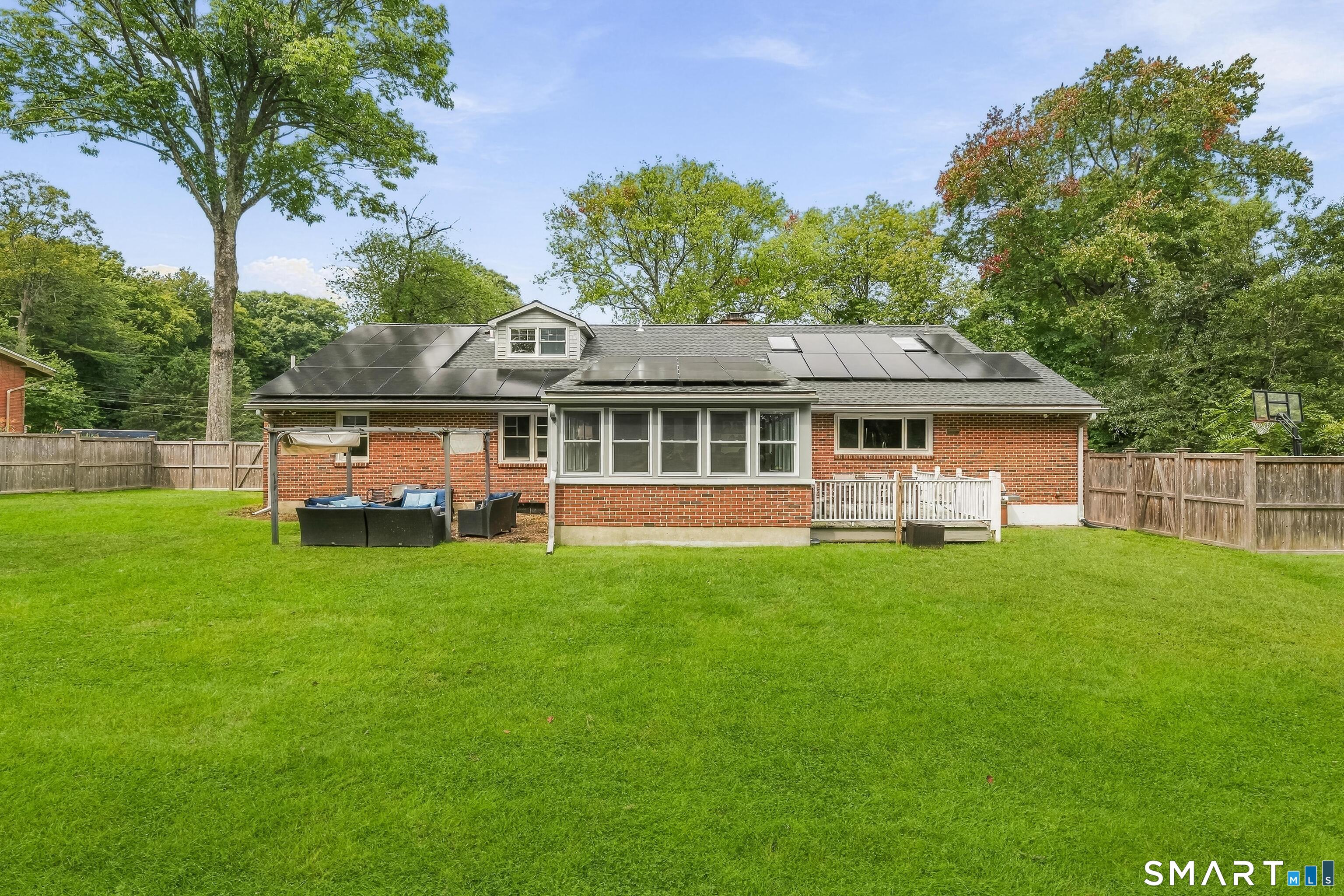 211 Old Farm Road photo 33