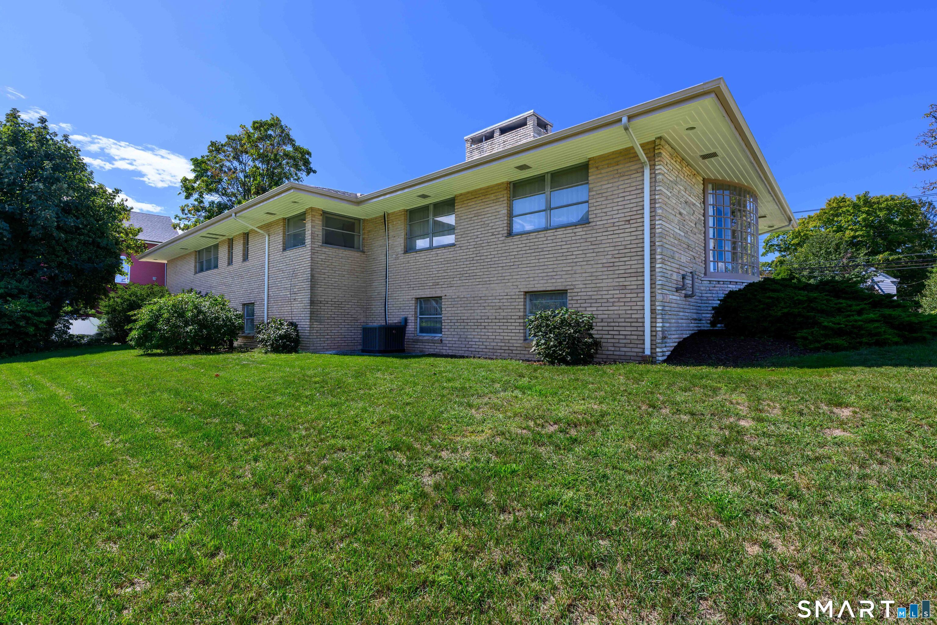 821 Townsend Avenue photo 37