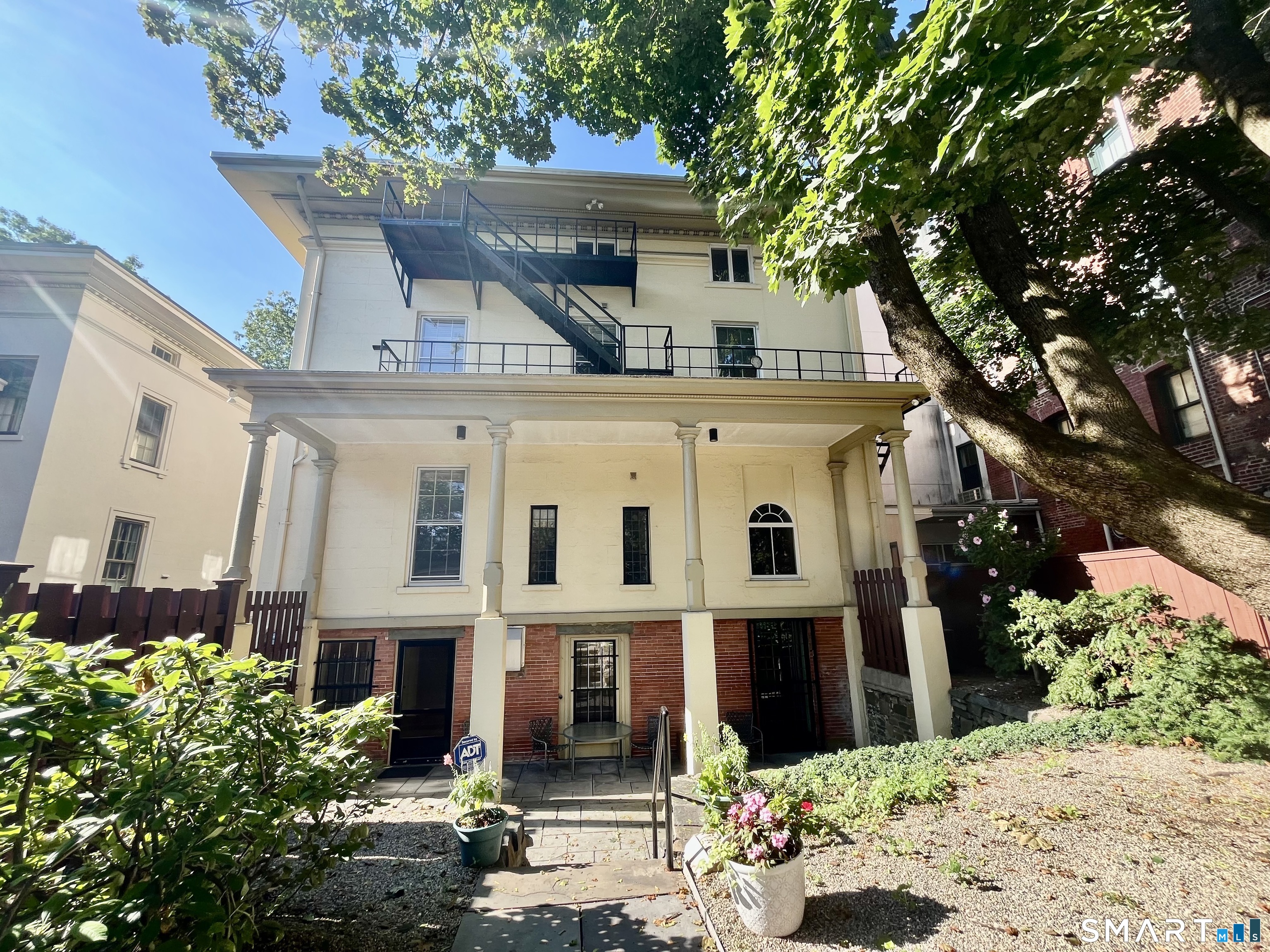 621 Chapel Street Unit #B photo 16