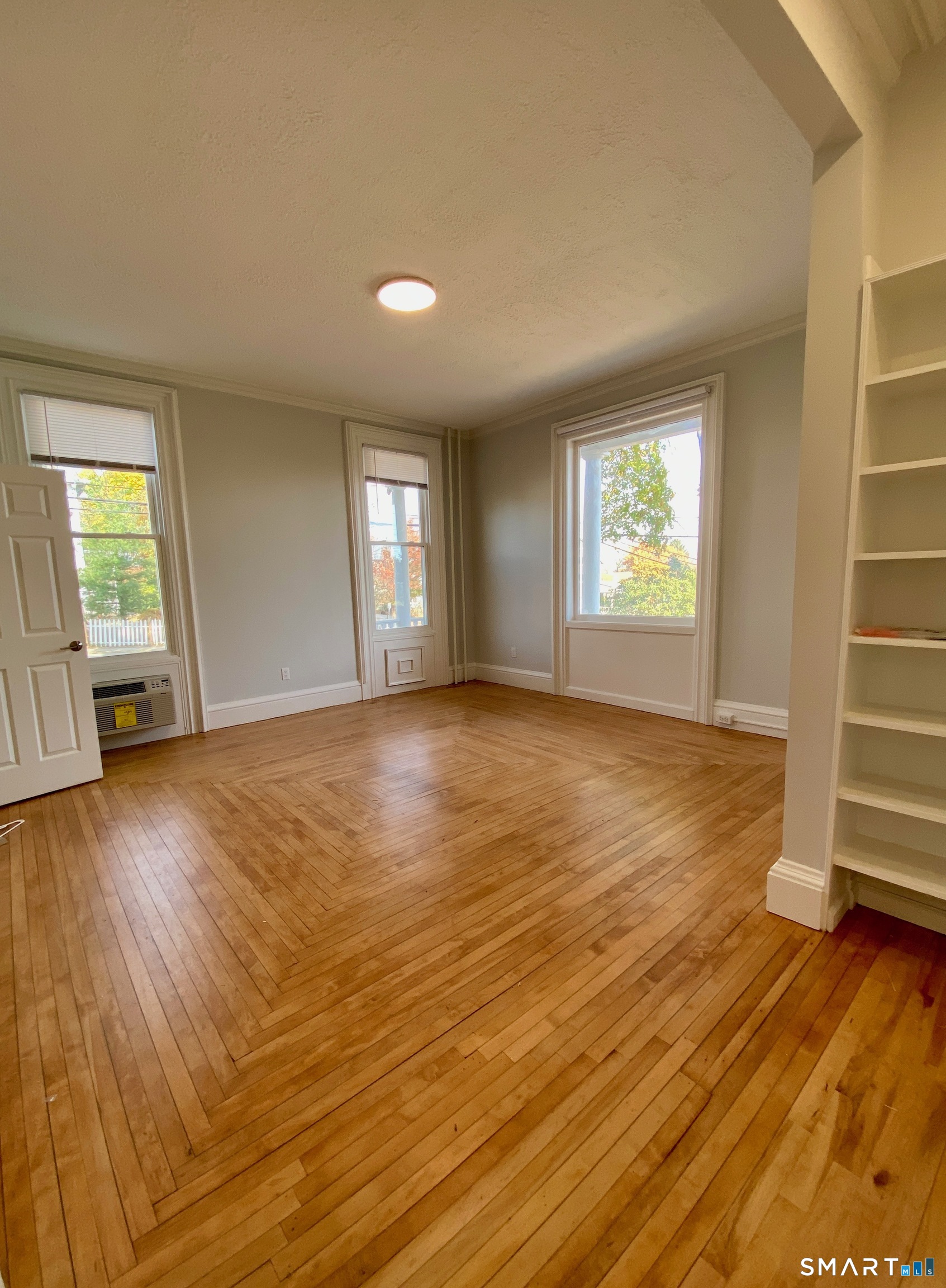 43 Elmwood Avenue Unit #Studio photo 3