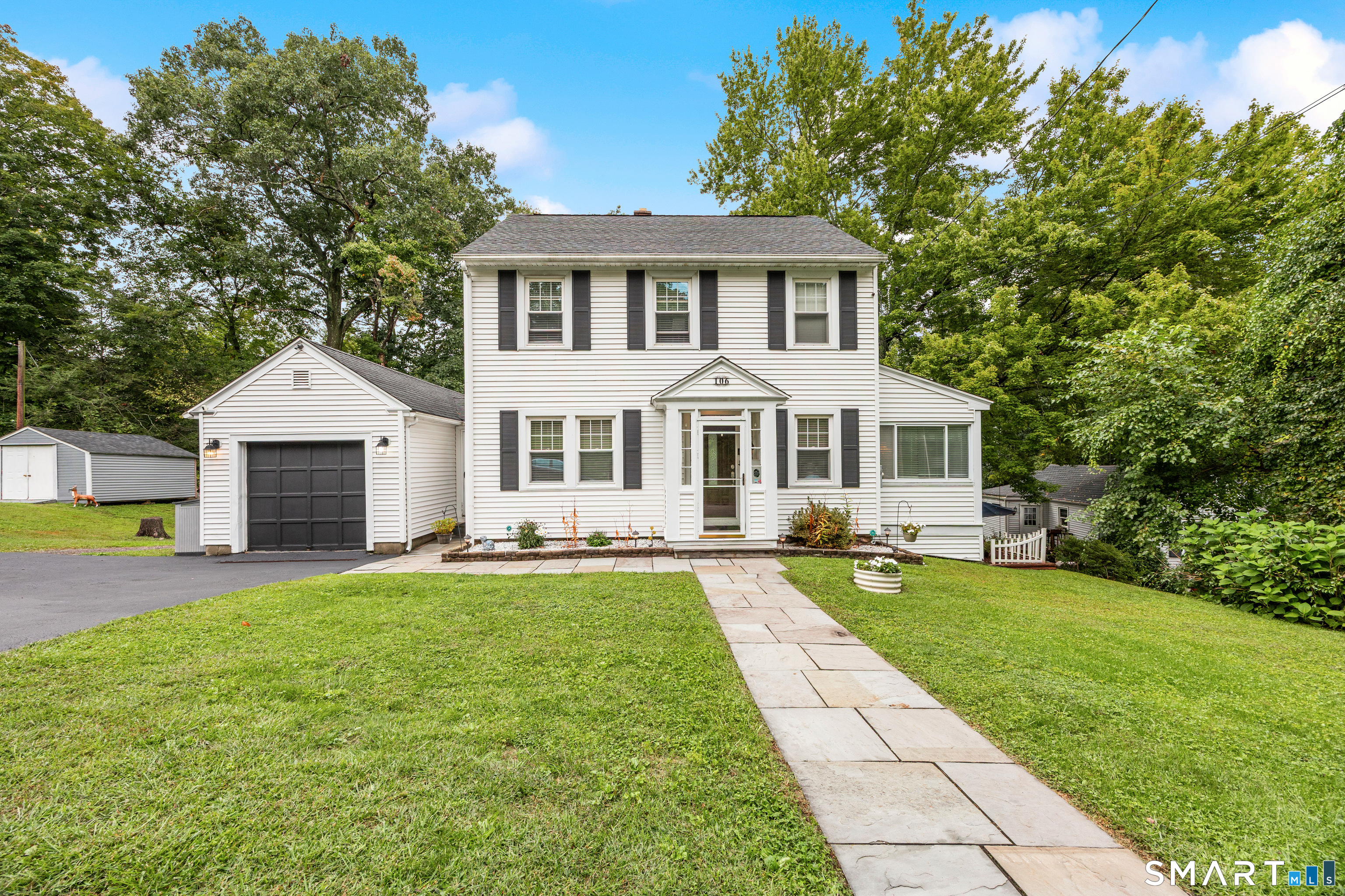 Photo 1 of Single family home for sale at 106 Country Clb Rd, Middlebury, CT 06762 | MLS# 24208639 | Listing updated on 2026-09-21