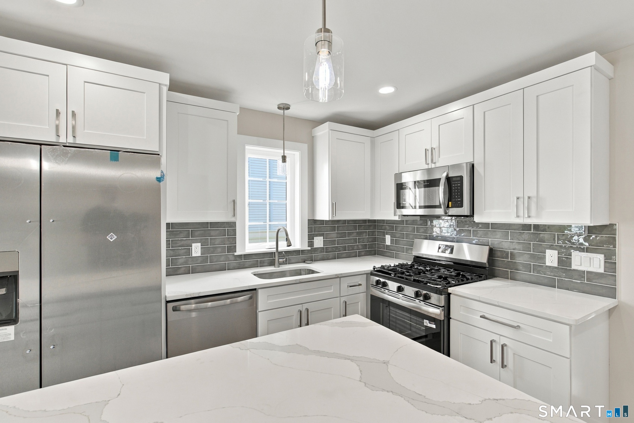 245 Lawlor Street photo 6