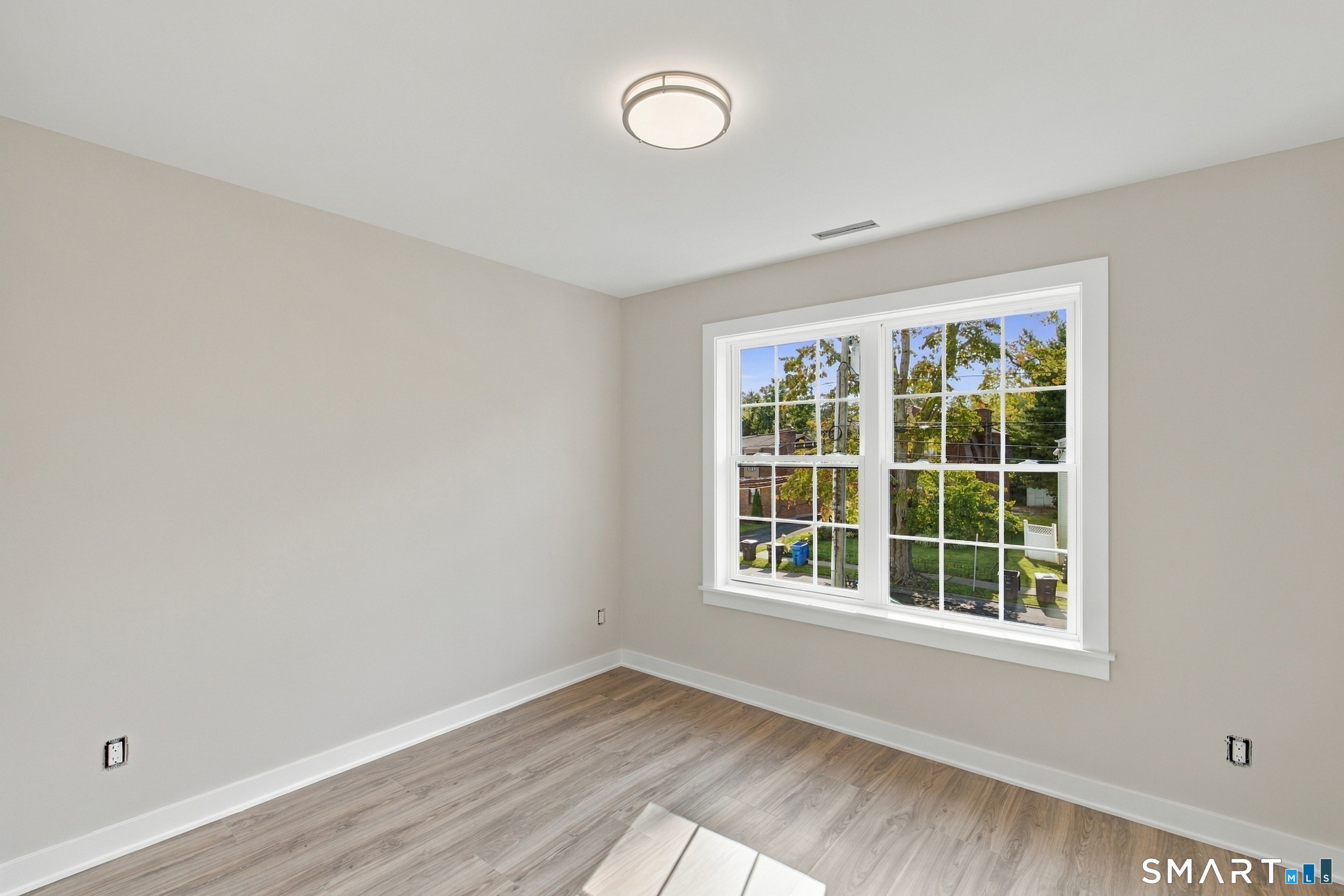 245 Lawlor Street photo 12