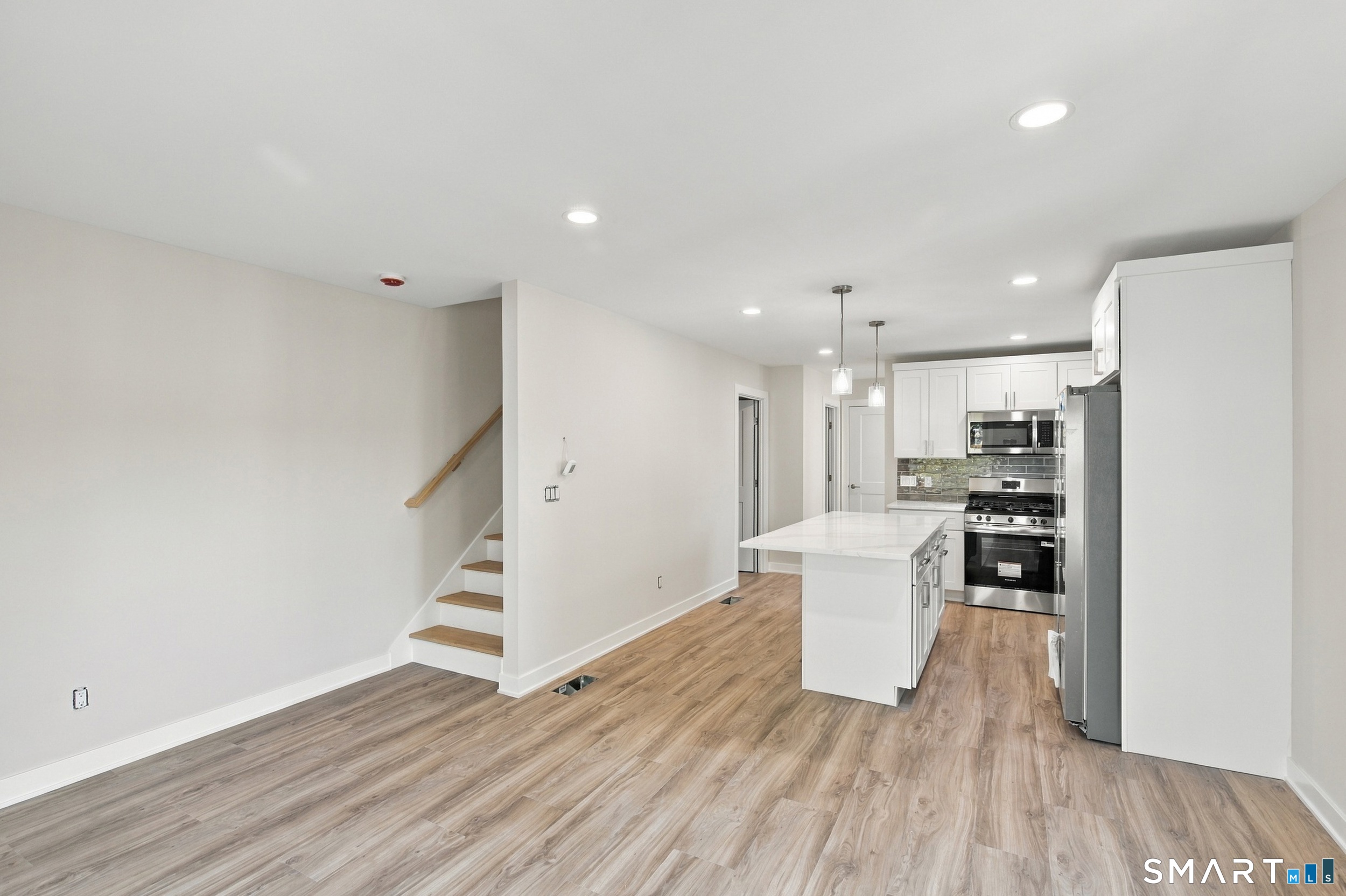 245 Lawlor Street photo 31