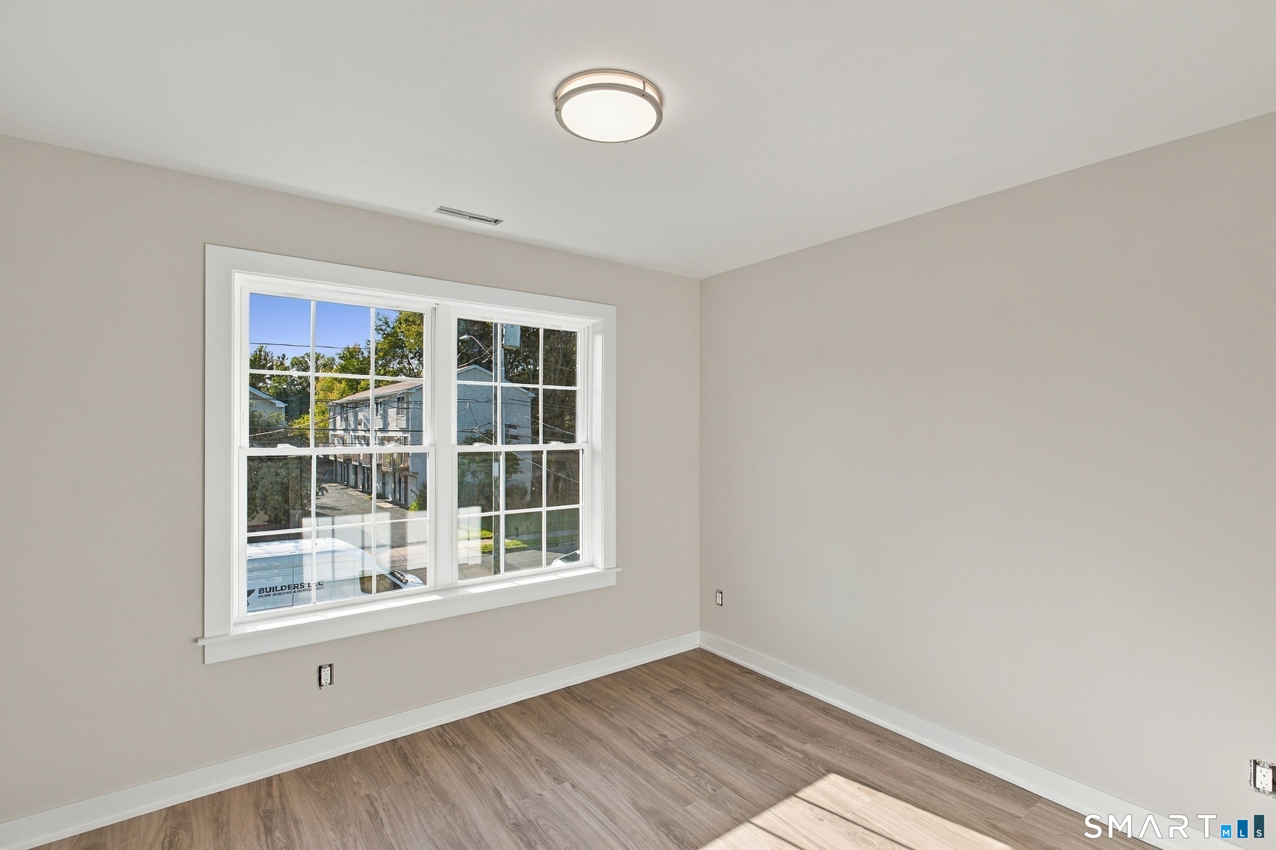 245 Lawlor Street photo 32