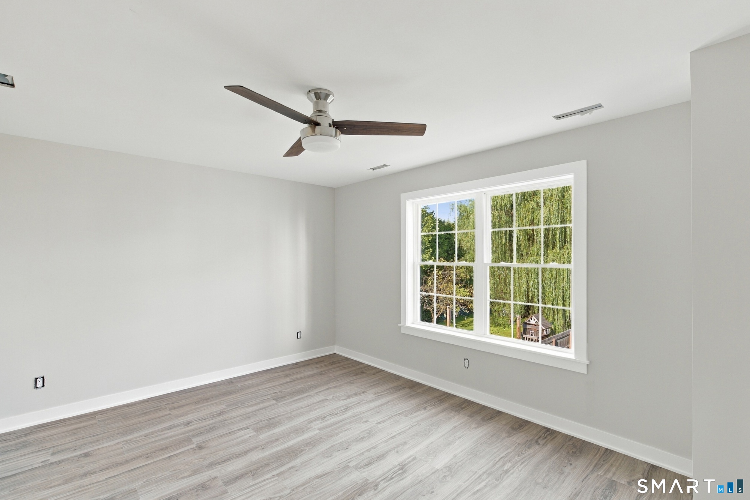 245 Lawlor Street photo 39