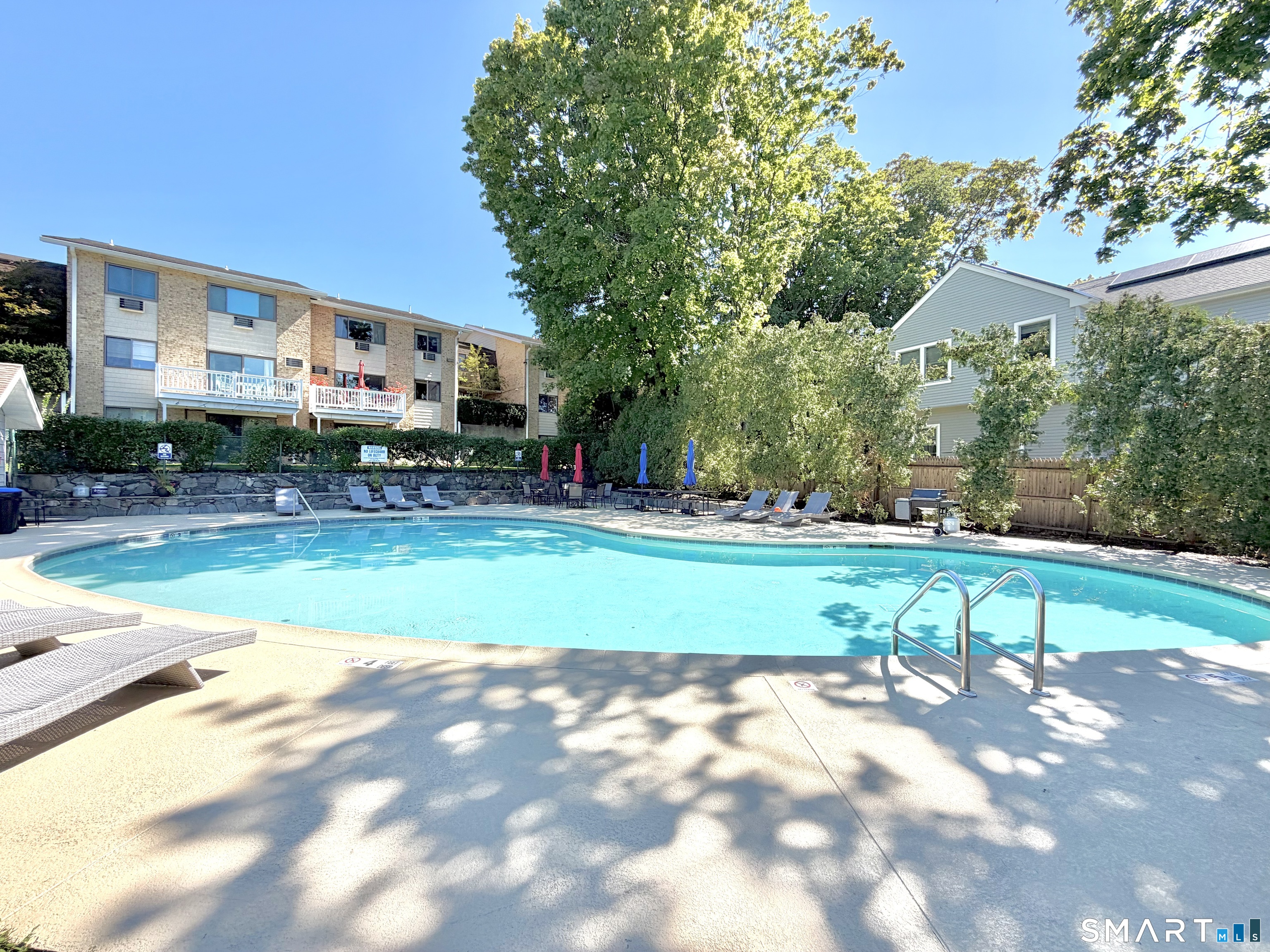 180 Glenbrook Road Unit #15 photo 12