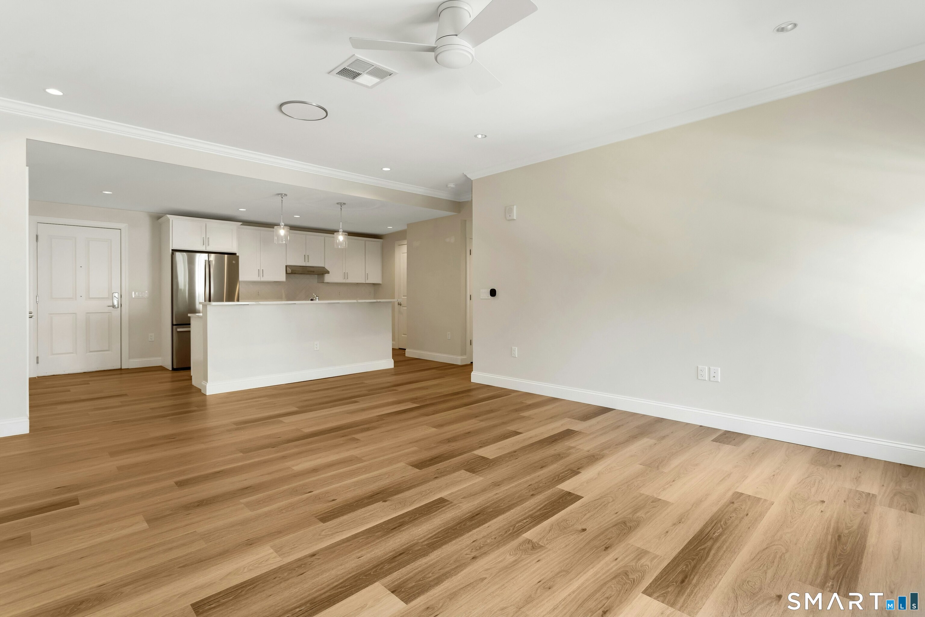 440 Heights Road Unit #305 photo 6