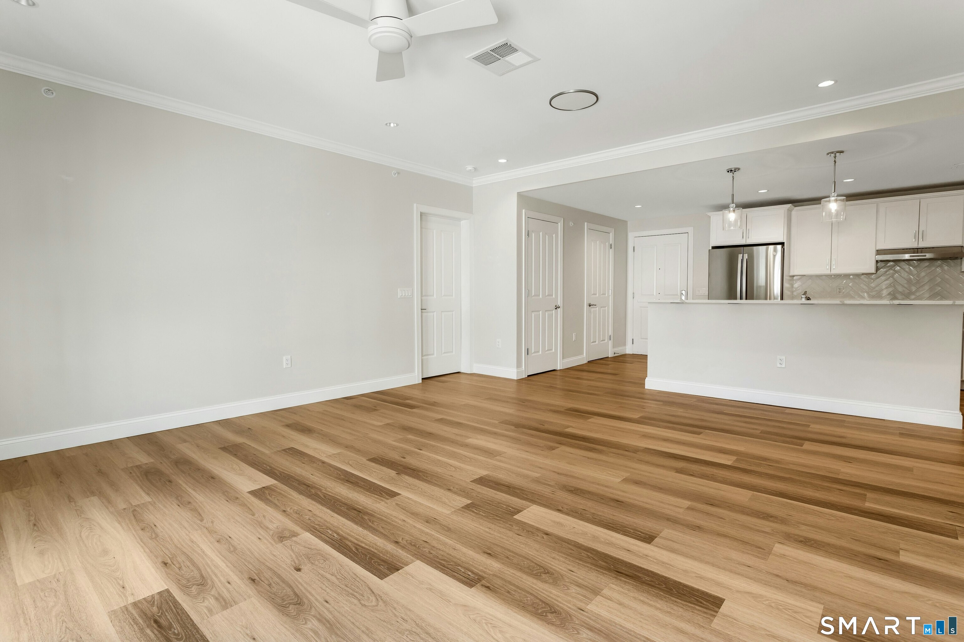 440 Heights Road Unit #305 photo 5