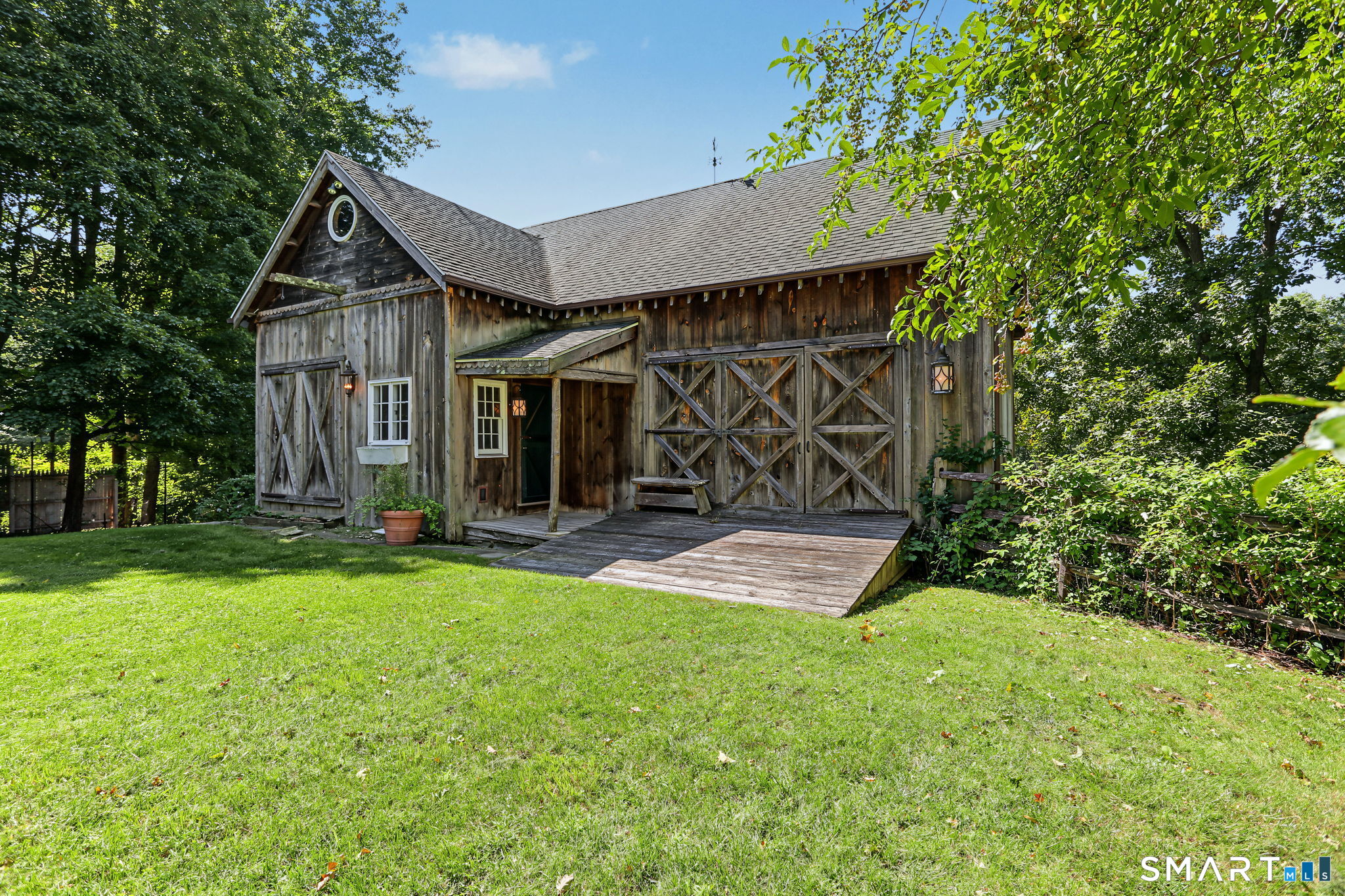 2493 Redding Road photo 32