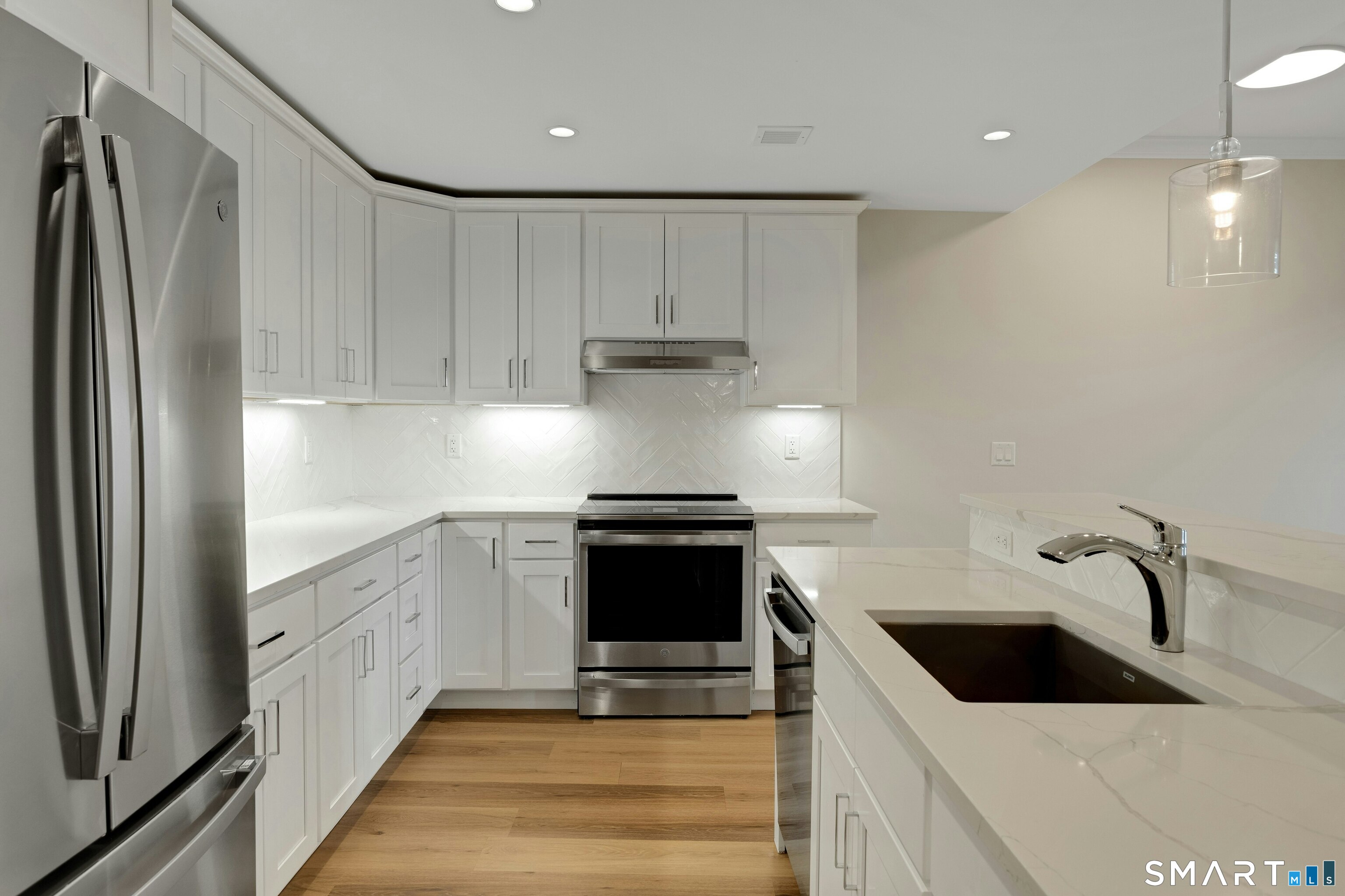 340 Heights Road, Darien, Connecticut photo 3