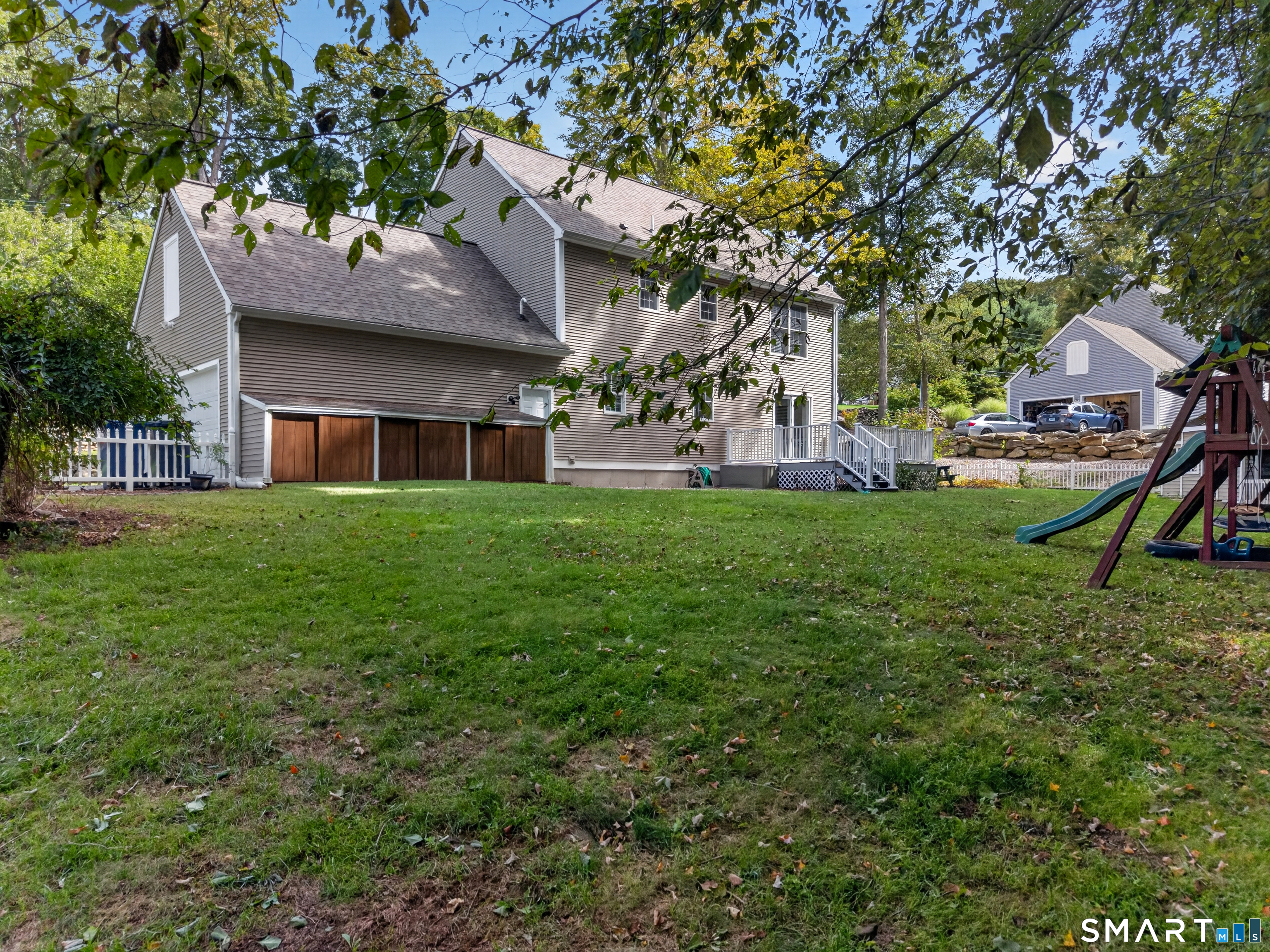 589 Town Street photo 20