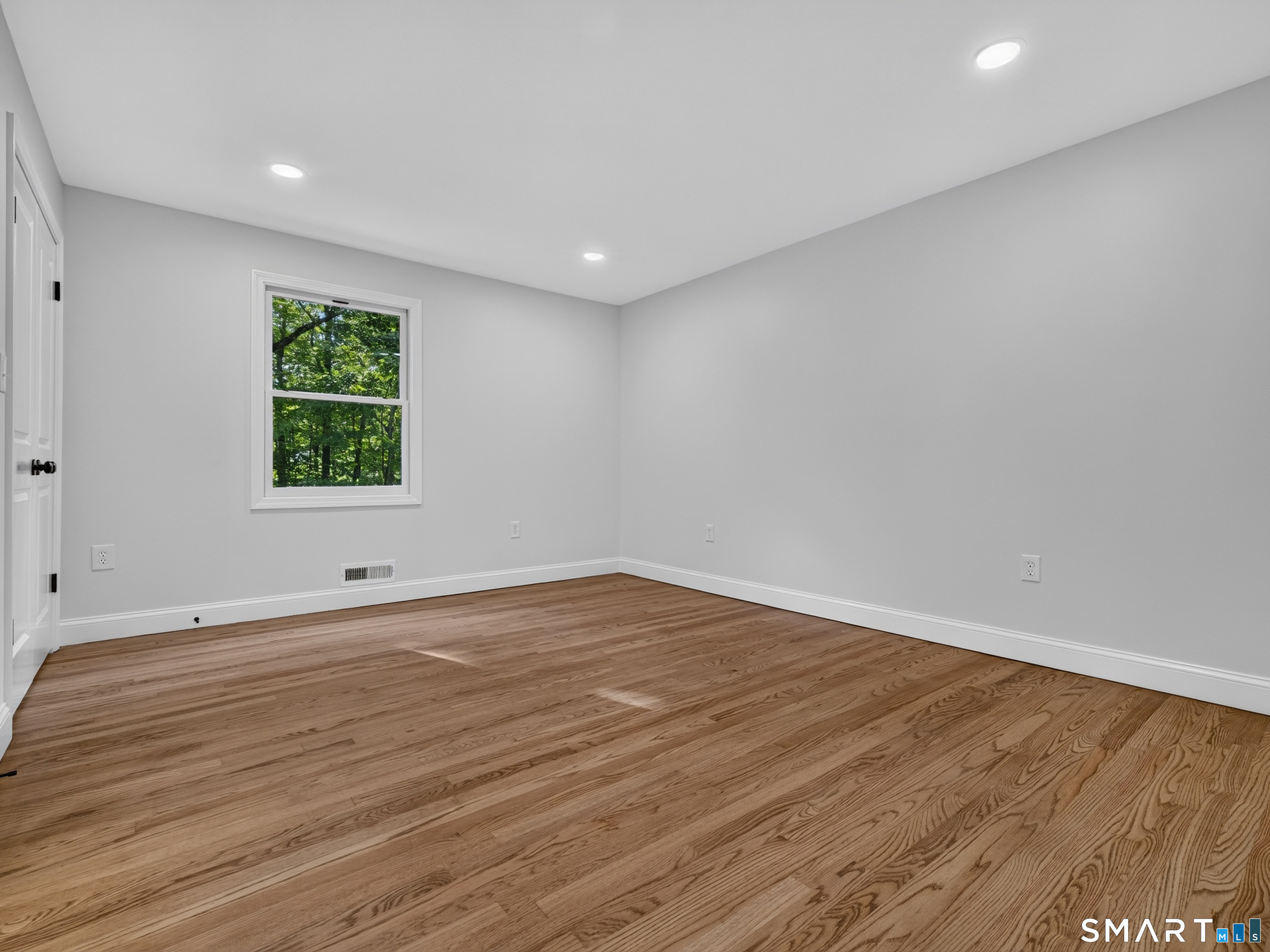 136 Minnechaug Drive photo 22
