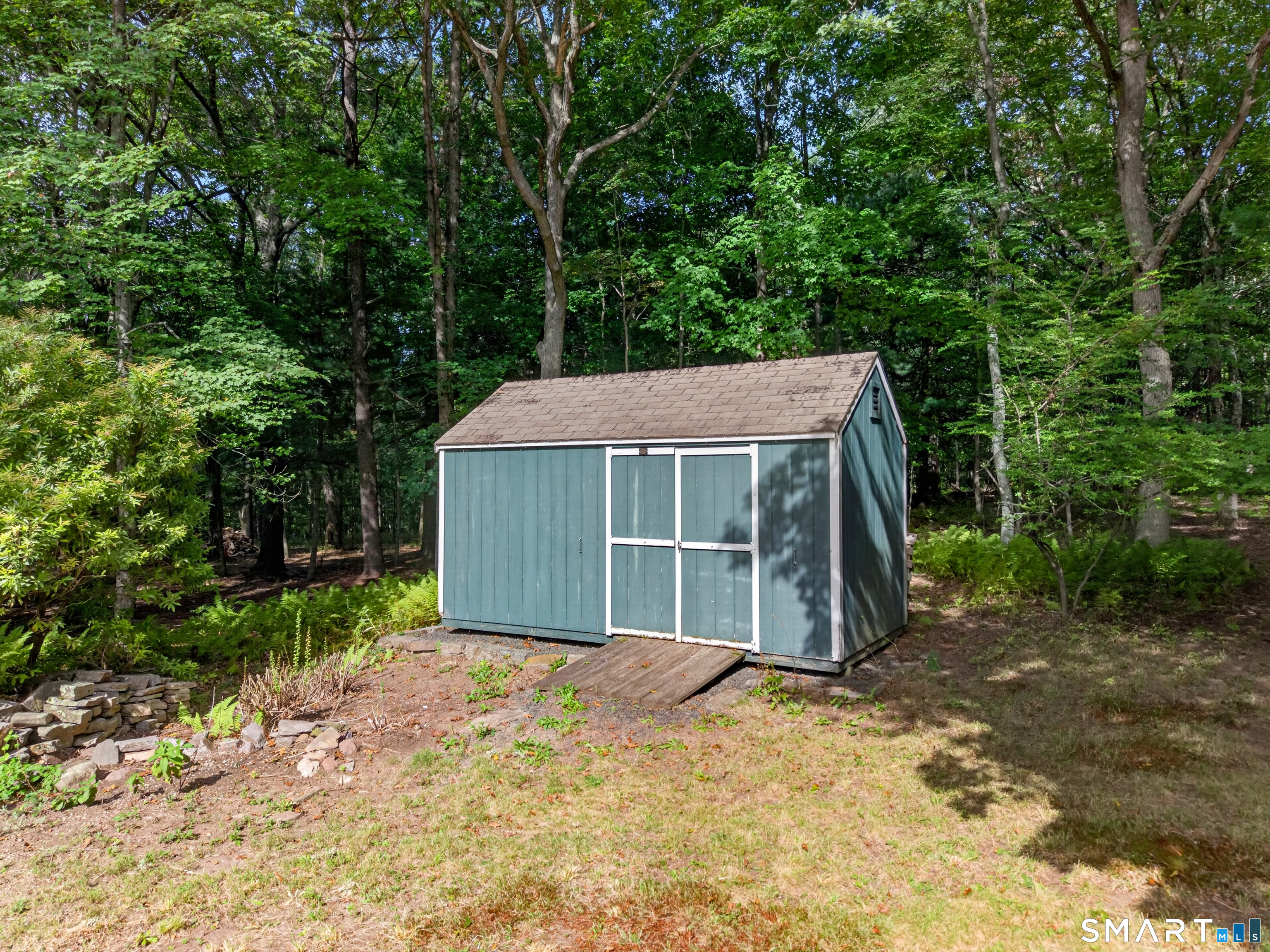 136 Minnechaug Drive photo 37