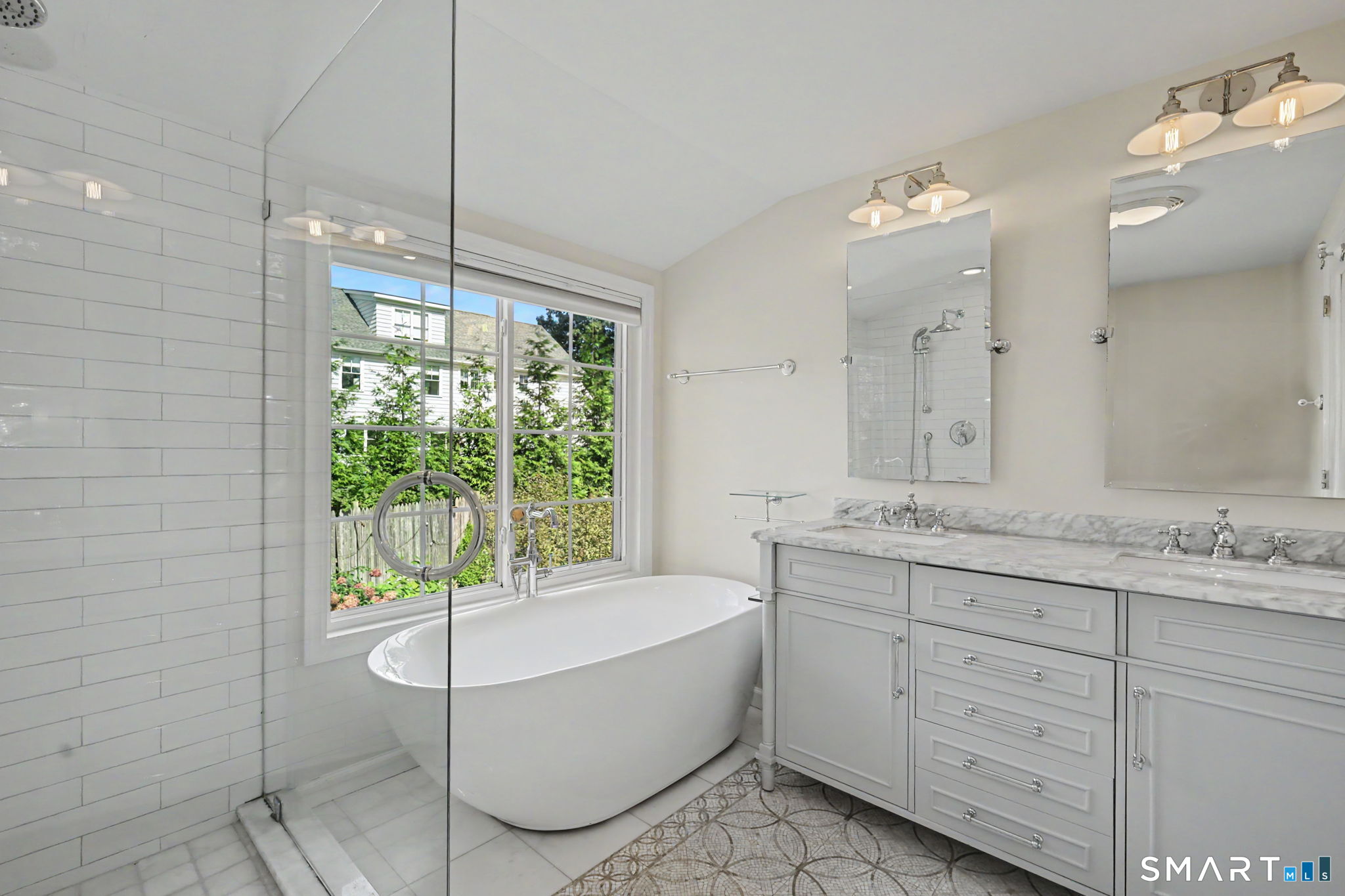 6 Willowbrook Drive photo 19