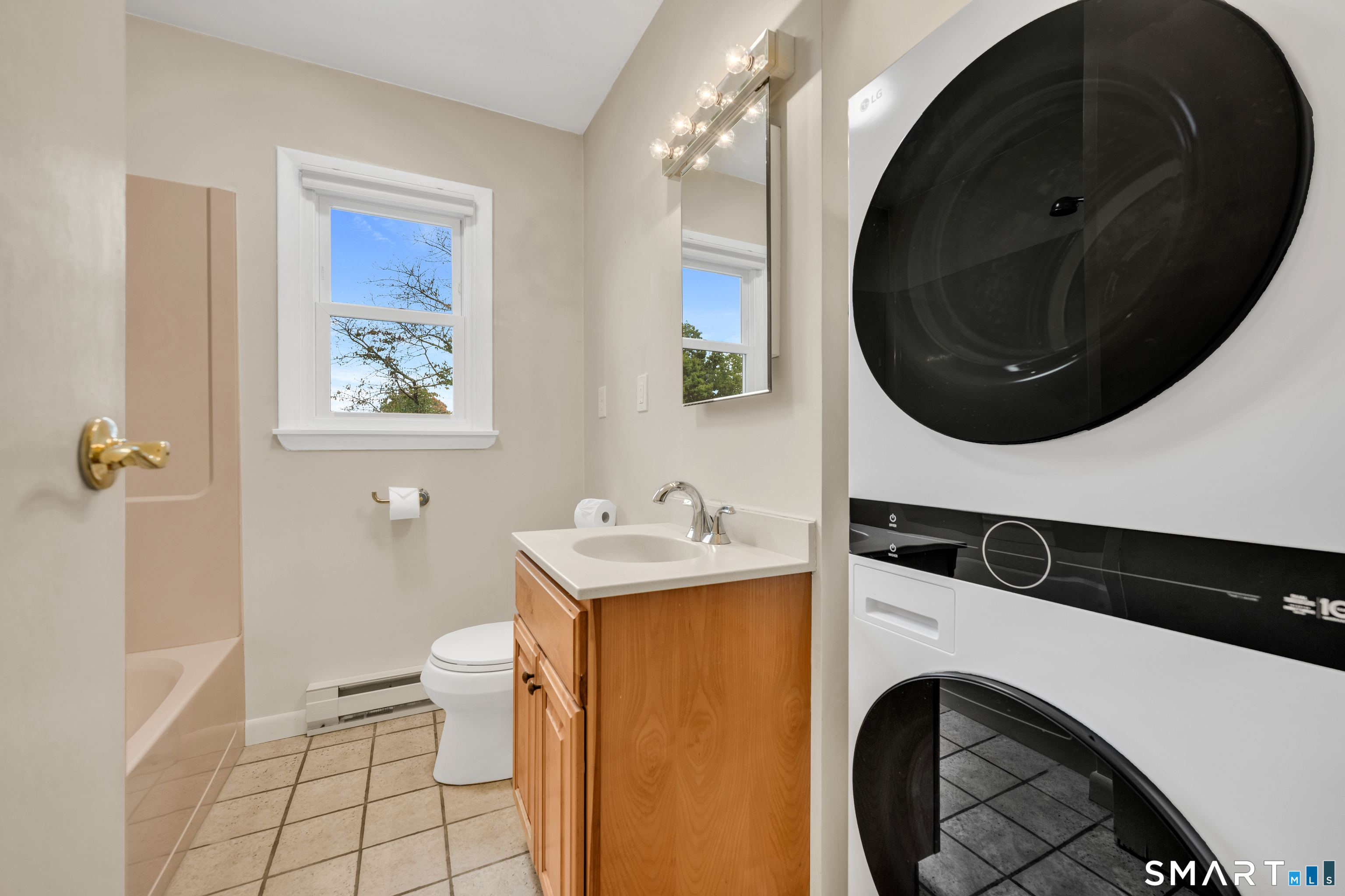 54 Evelyn Drive photo 18