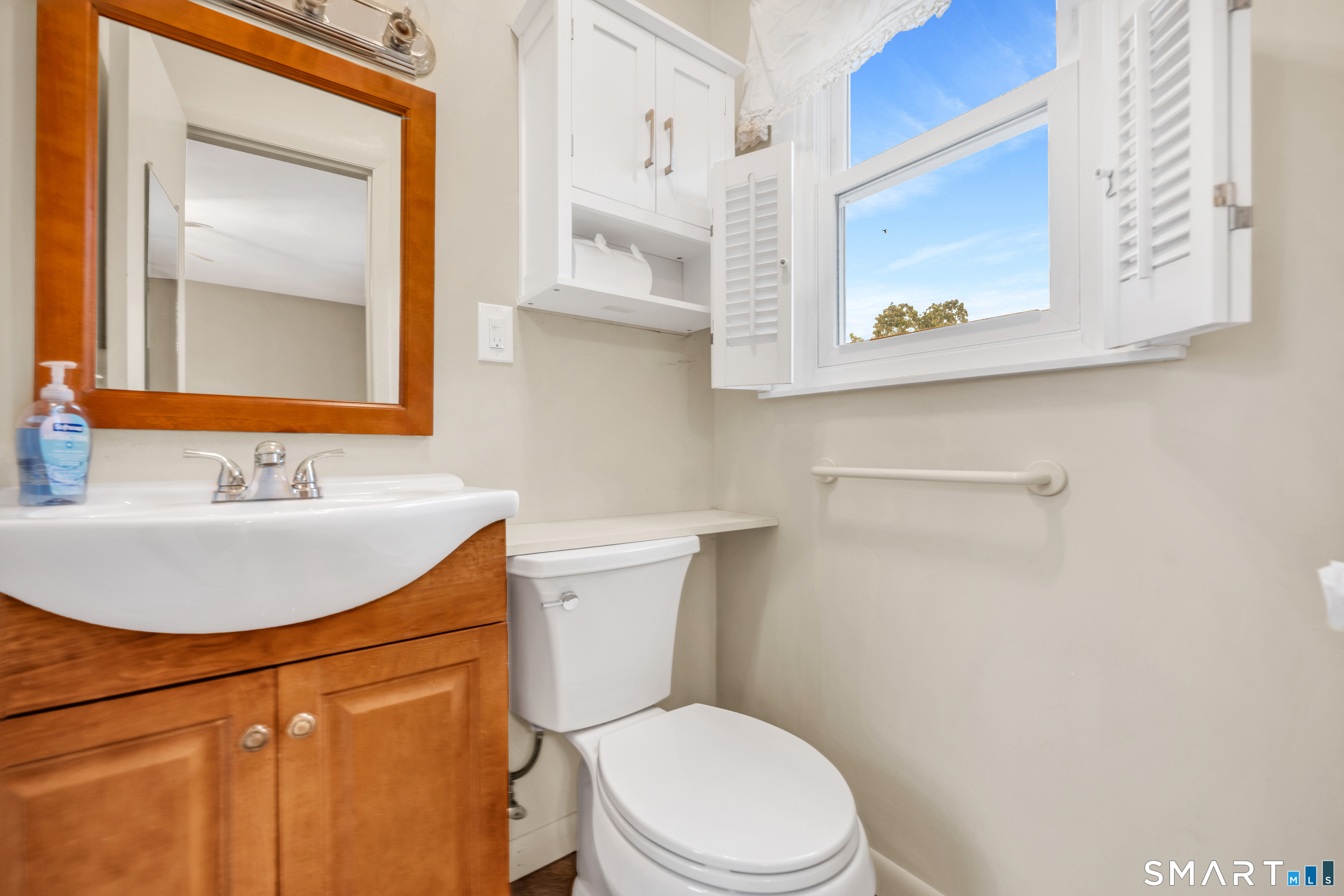 54 Evelyn Drive photo 22