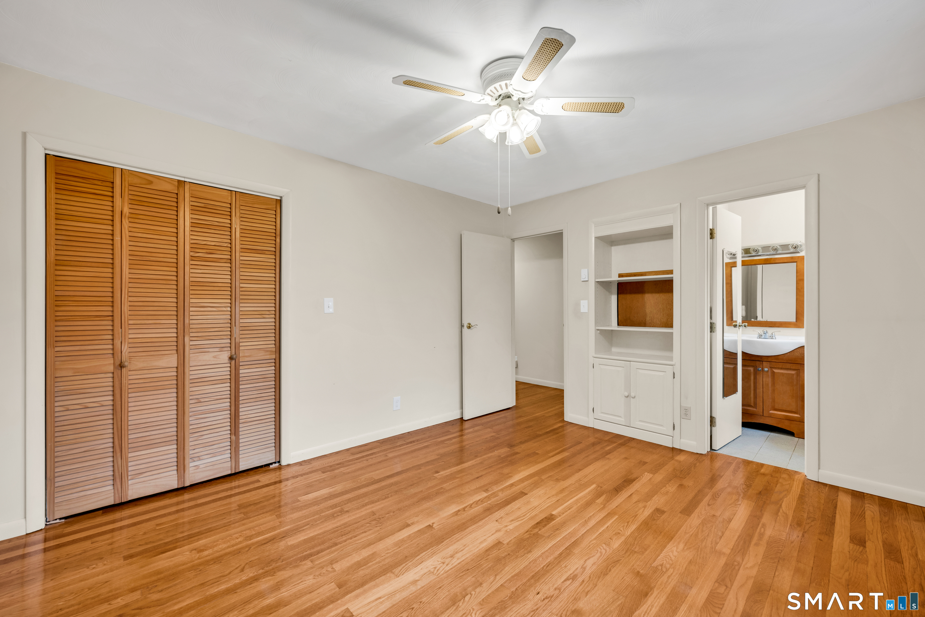 54 Evelyn Drive photo 21