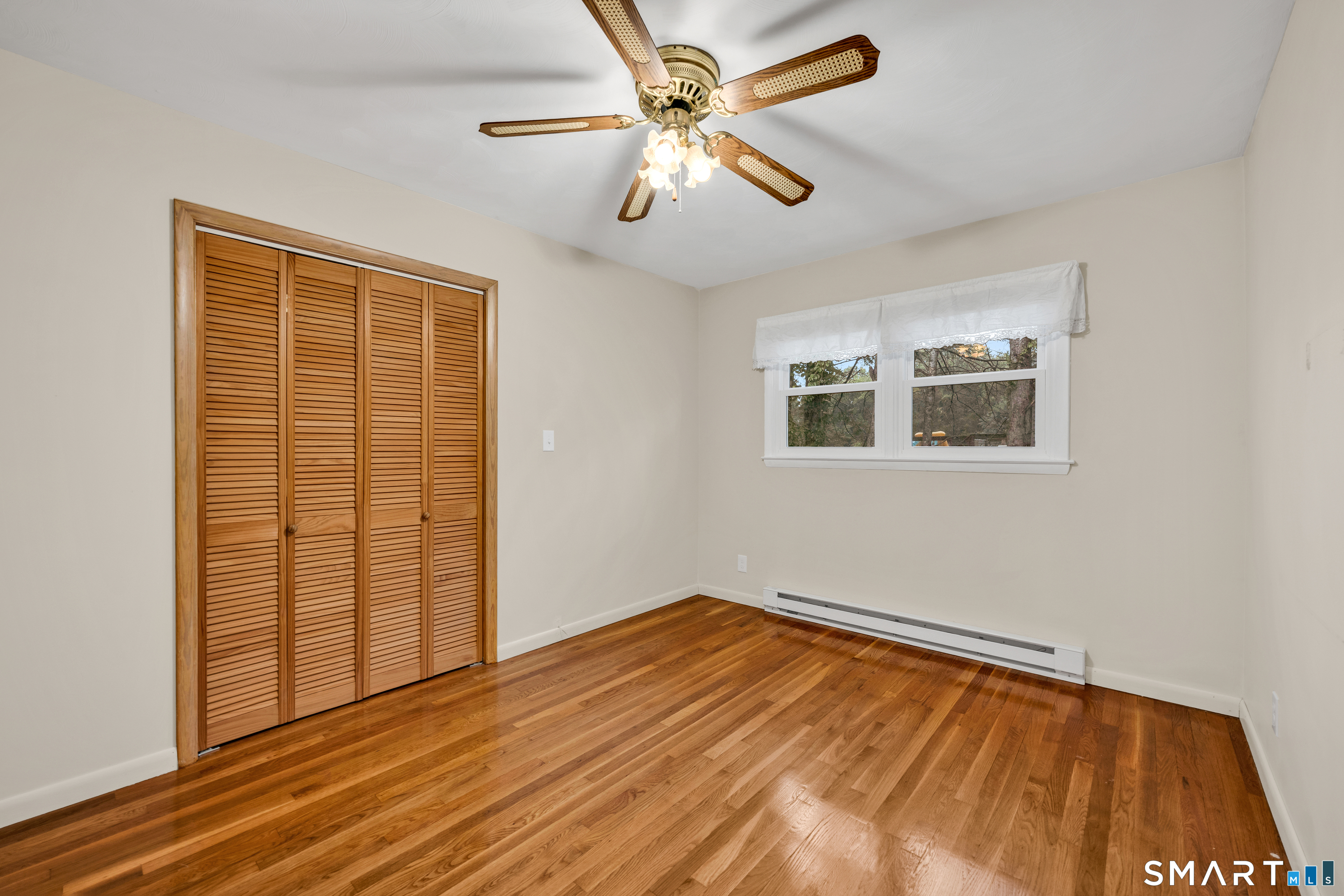 54 Evelyn Drive photo 26