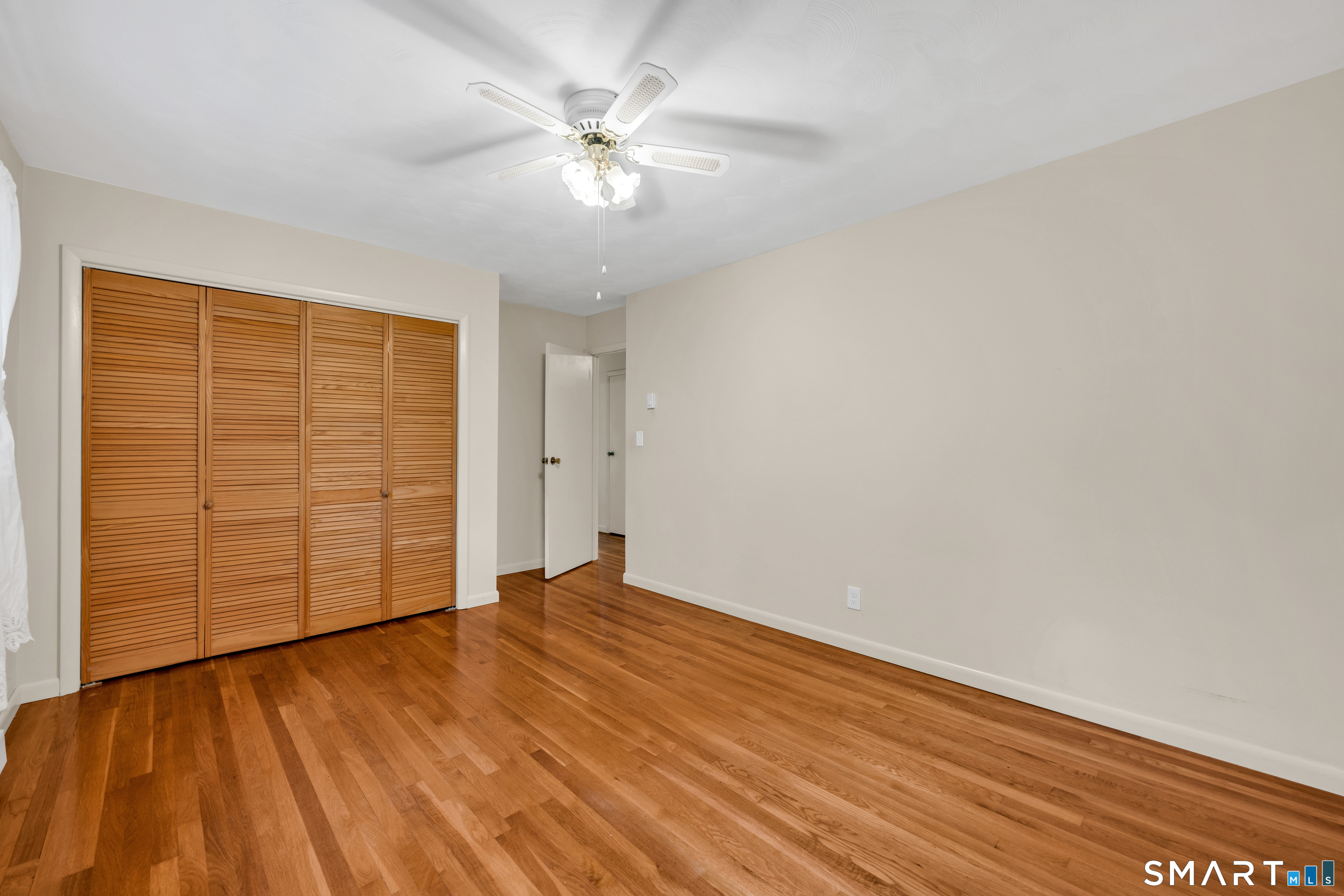 54 Evelyn Drive photo 20