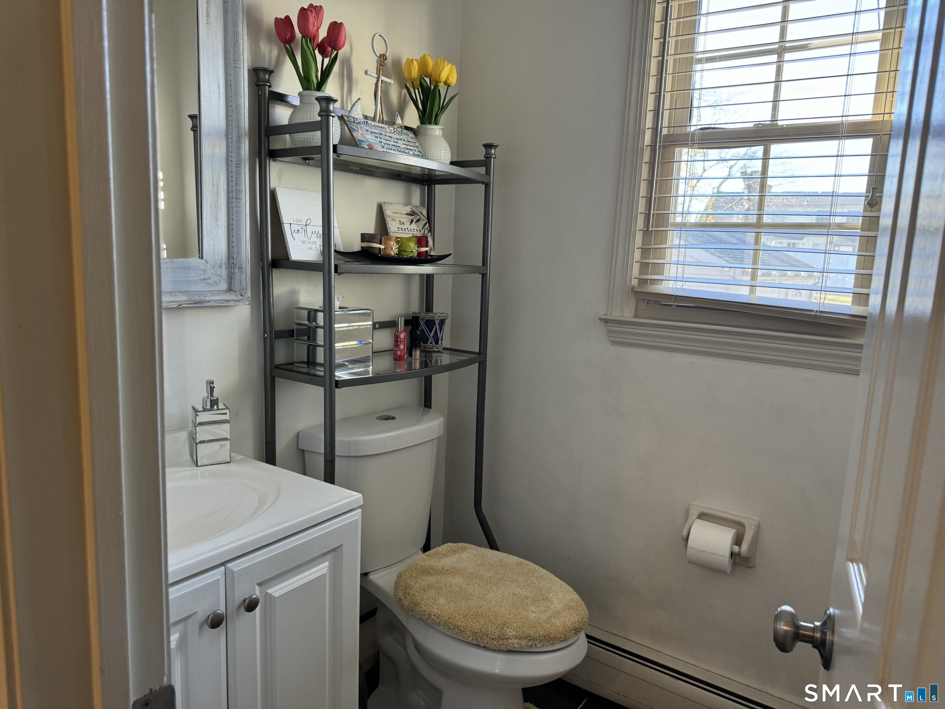 425 Huntington Road photo 10