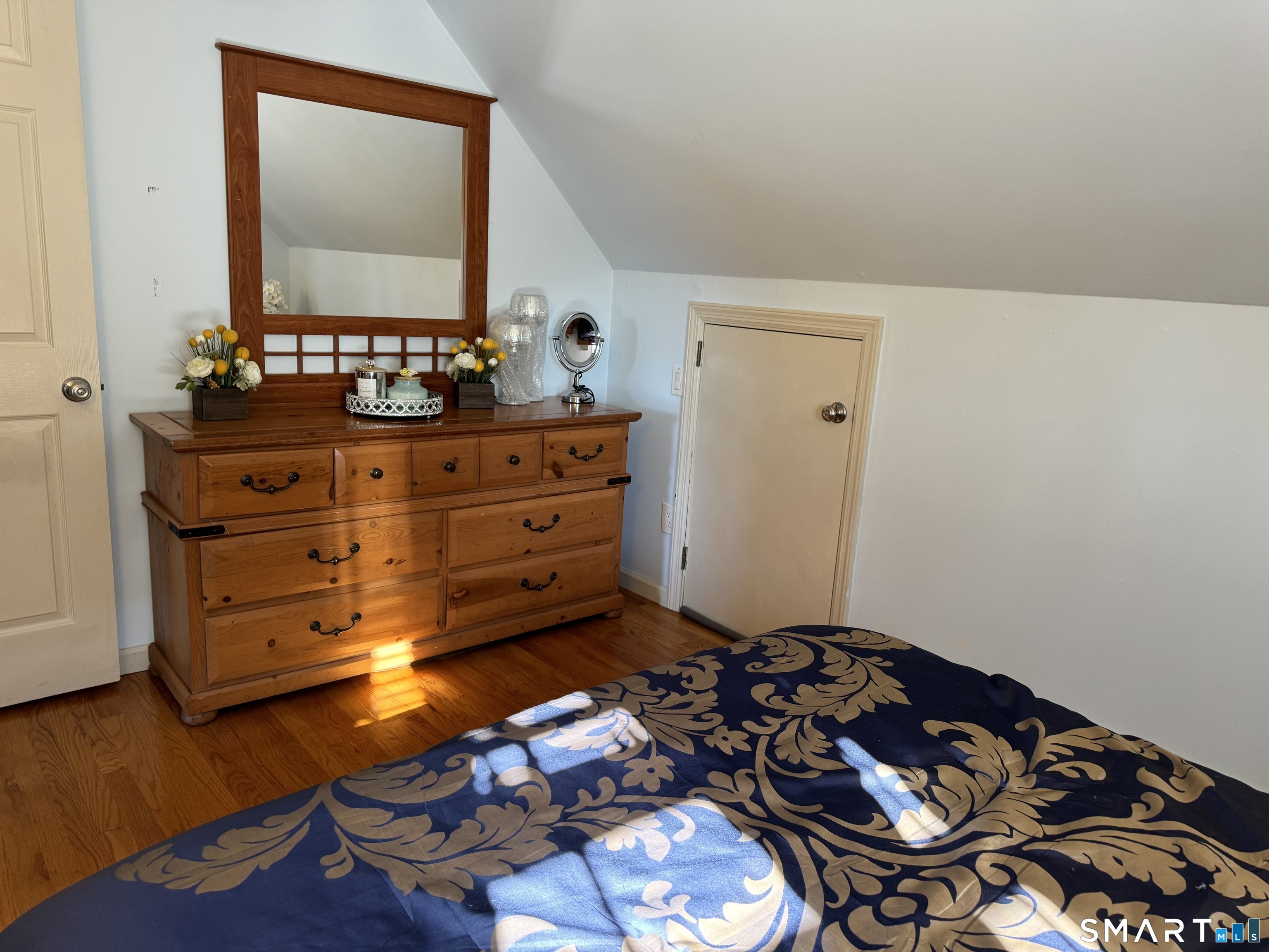 425 Huntington Road photo 12
